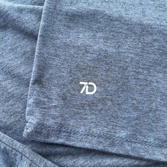 7 Diamonds Men L Blue Heather Core Henley Performance Long Sleeve Athletic Shirt
