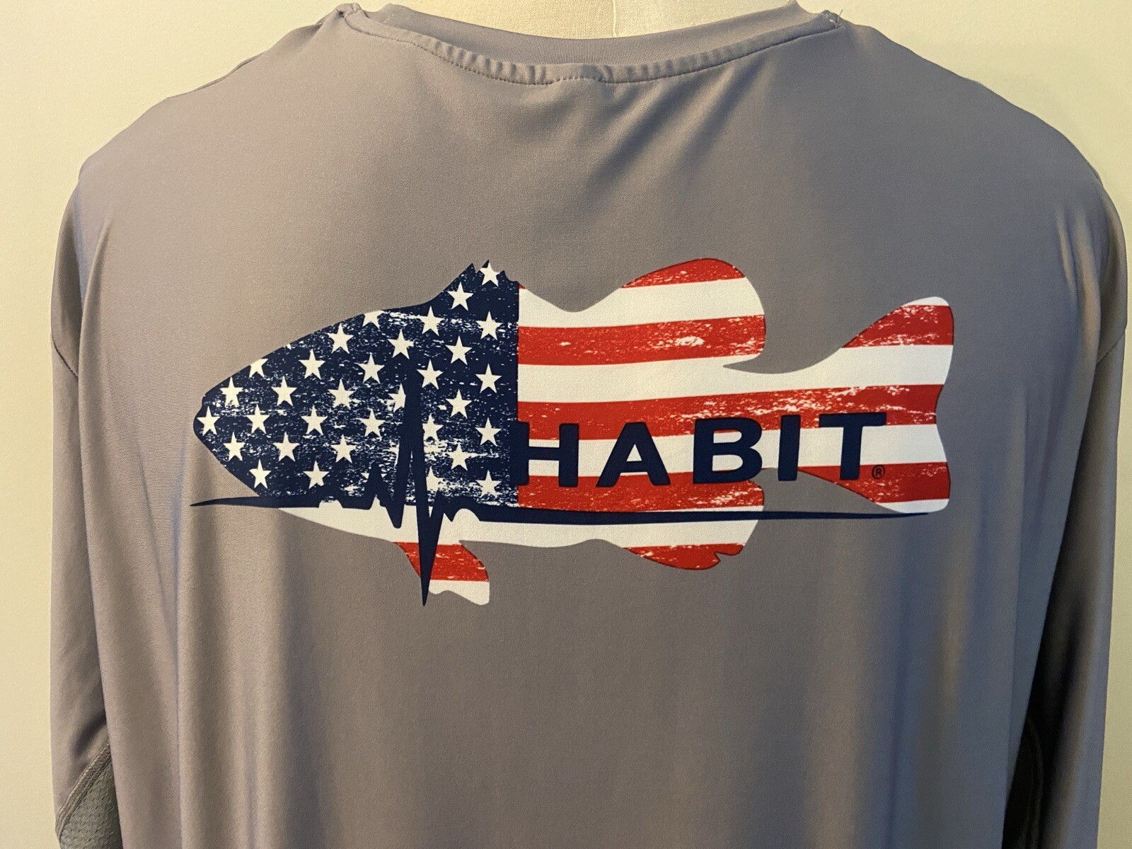 Men's Habit Solar Factor UPF 40 Long Sleeve flag Fish Americana shirt size 2XL gallery
