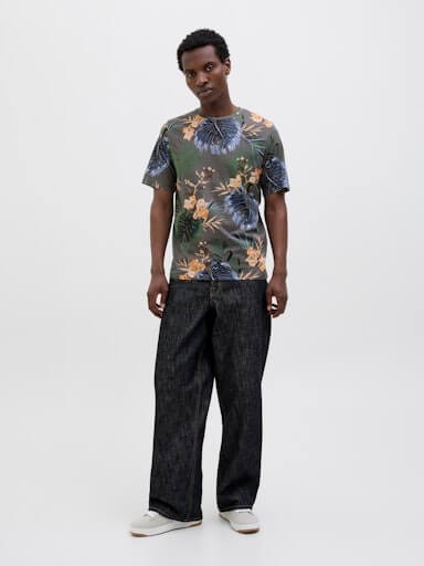 Jack & Jones 1 Pack JJHAWAII AOP Crew Neck 100% Cotton T-Shirt gallery