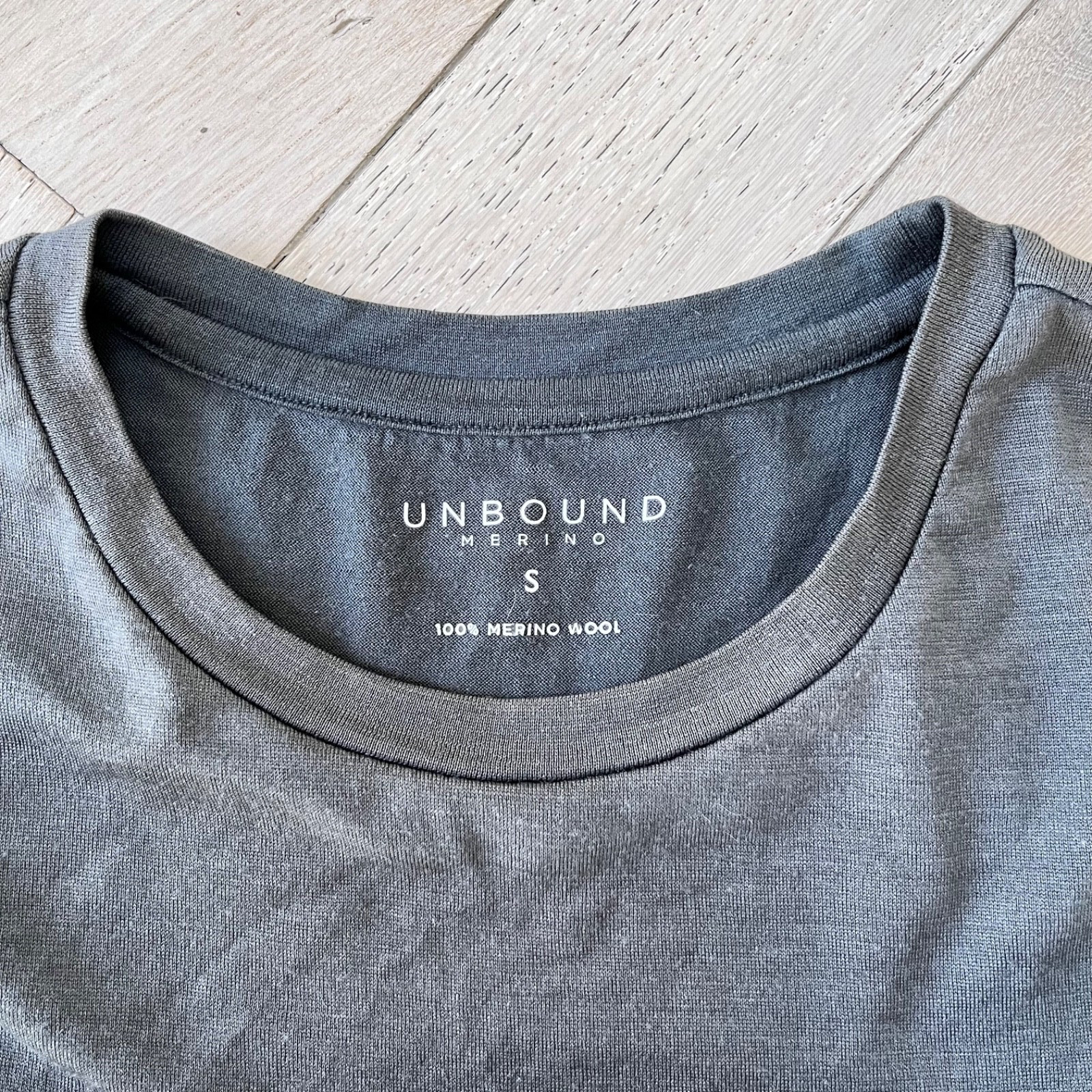Unbound Merino Shirt Long Sleeve Men's Small 100% Merino Wool Dark Green gallery