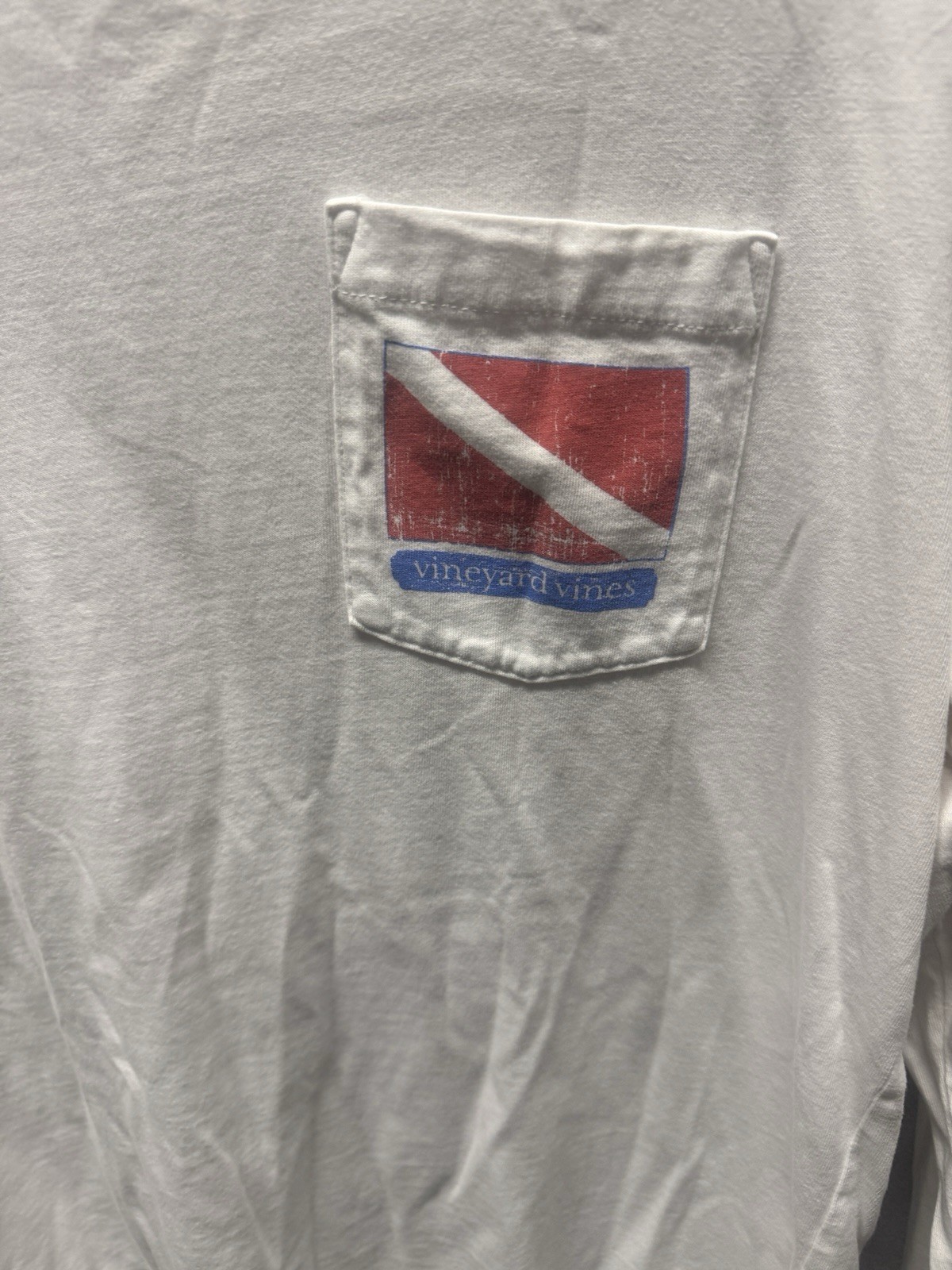 Vineyard Vines Pocket Tee Sz M Dive Flag Logo Preppy Coastal Casual Whale Shirt gallery