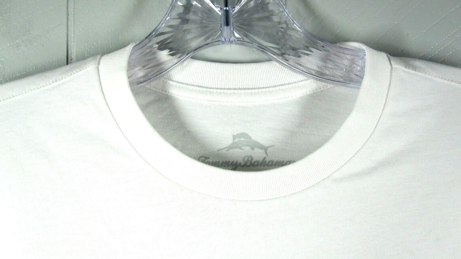 Tommy Bahama Shirt Men's M White Paradise Fairway Tee Logo on Front Golf Casual gallery