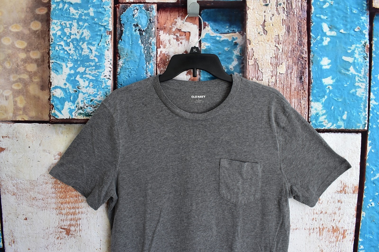 Men's Old Navy Soft-Washed Crewneck T-Shirt Pocket MEDIUM Gray PRE-OWNED gallery