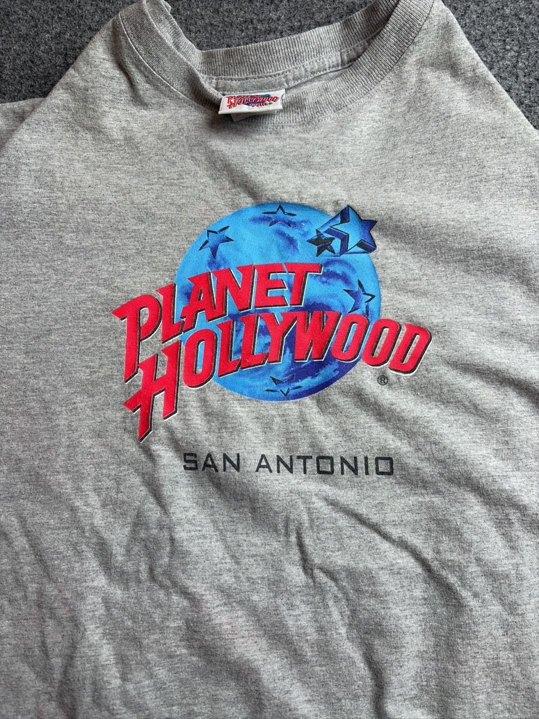 Vintage 1998 Planet Hollywood San Antonio Long Sleeve Graphic Tee gallery