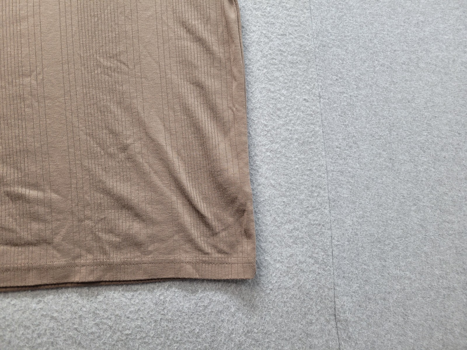 Clairborne Men Shirt XL Brown Crew Neck Short Sleeve Flat Front Casual Tee gallery