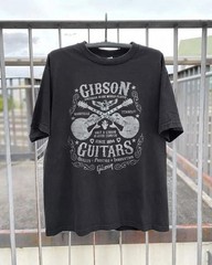Gibson Guitars Logo Retro Distressed T-Shirt Unisex Black Cotton T-Shirt