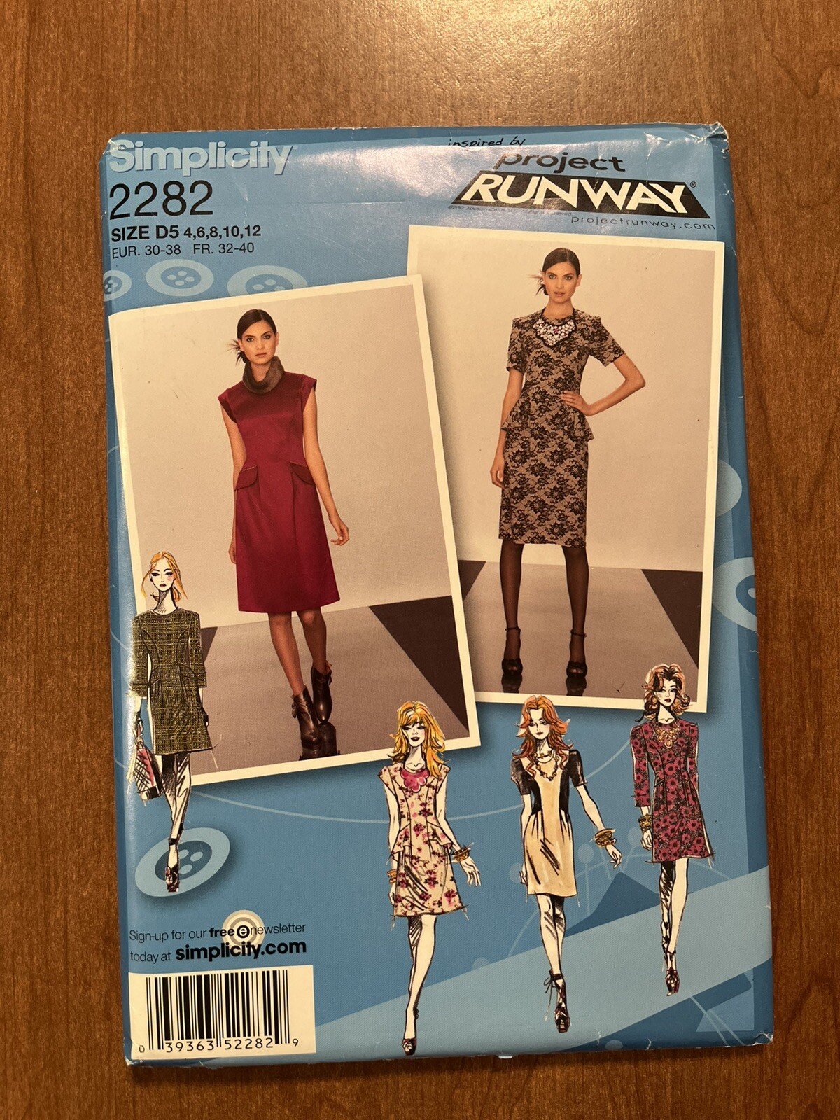 Simplicity 2282 PROJECT RUNWAY DRESS SIZE D5 4,6,8,10,12 UNCUT 2010