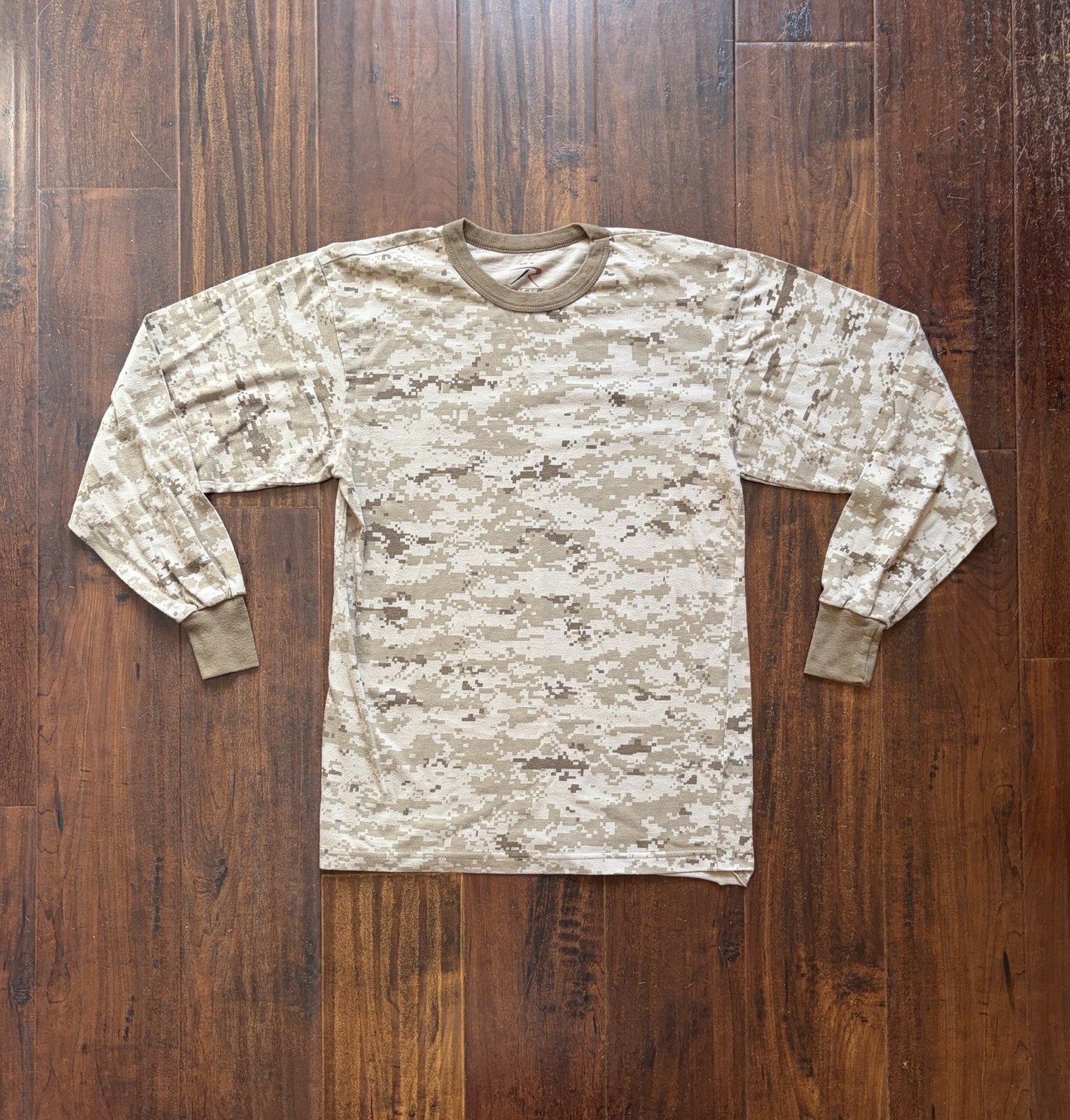 Rothco tan and brown camo long sleeve shirt Size M bottom hem falling apart gallery