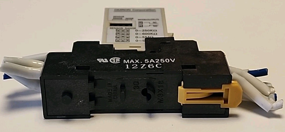 OMRON K7L-AT50 / OMRON LIQUID LEAK SENSOR WITH BASE – Free Shipping