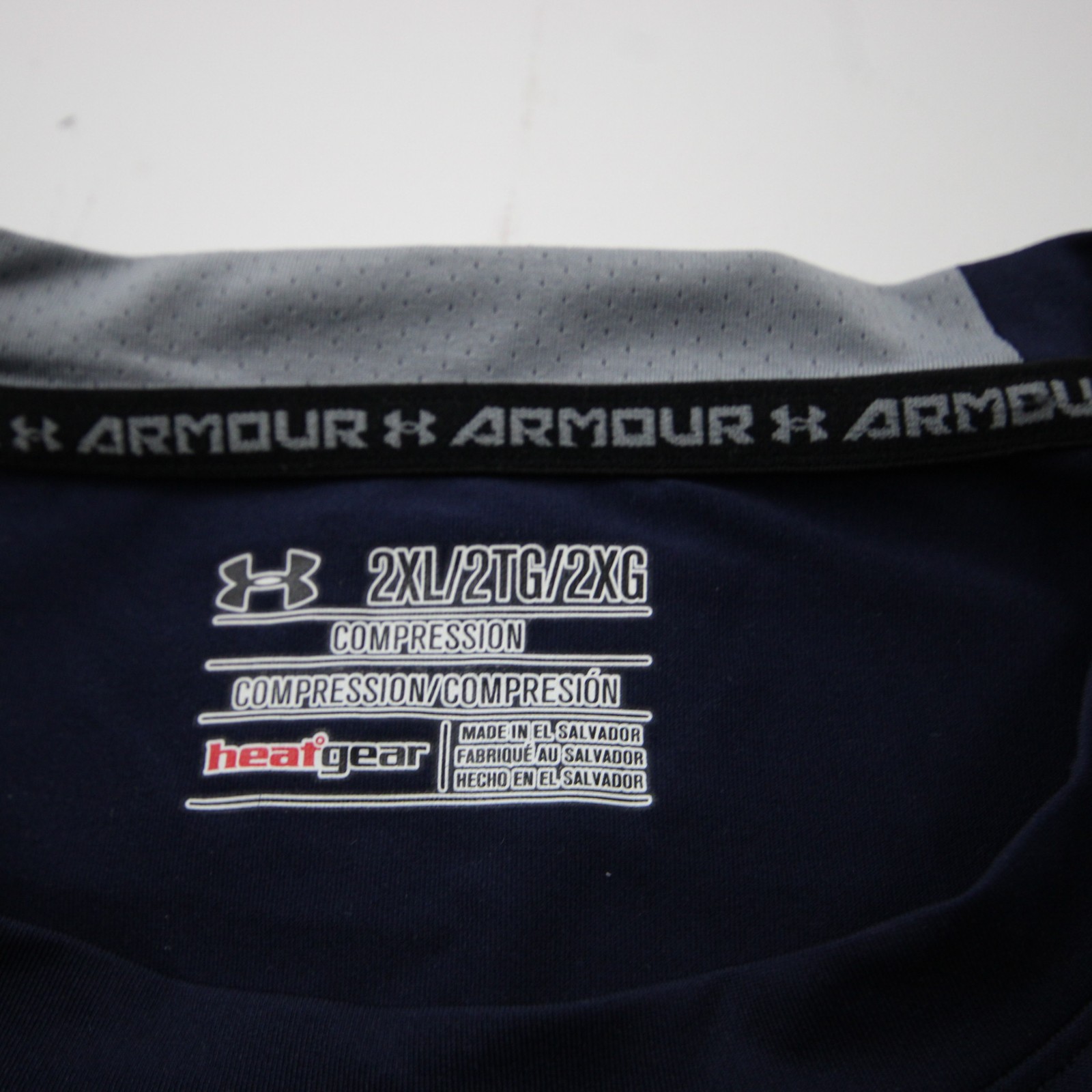 Under Armour HeatGear Sleeveless Shirt Men's Navy Used XXL gallery
