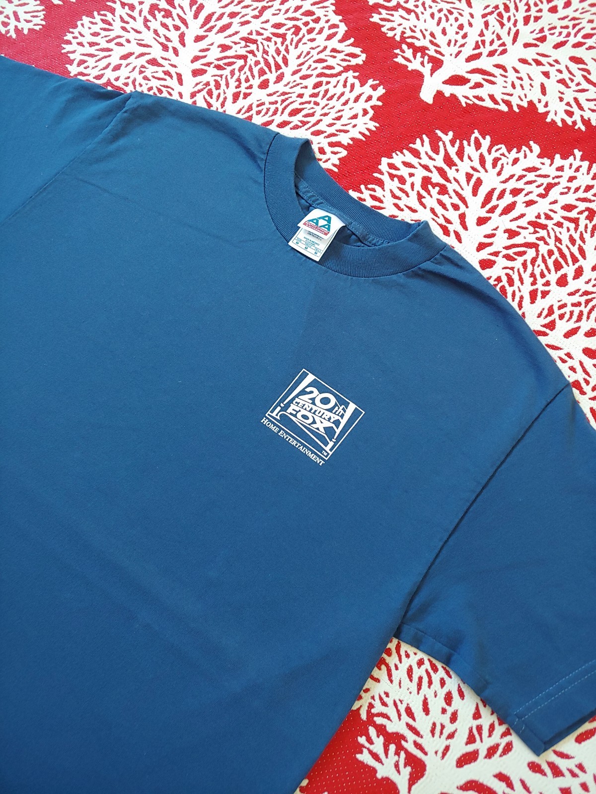 20th Century Fox T-shirt Home Entertainment Movie Studios Tee Size M
