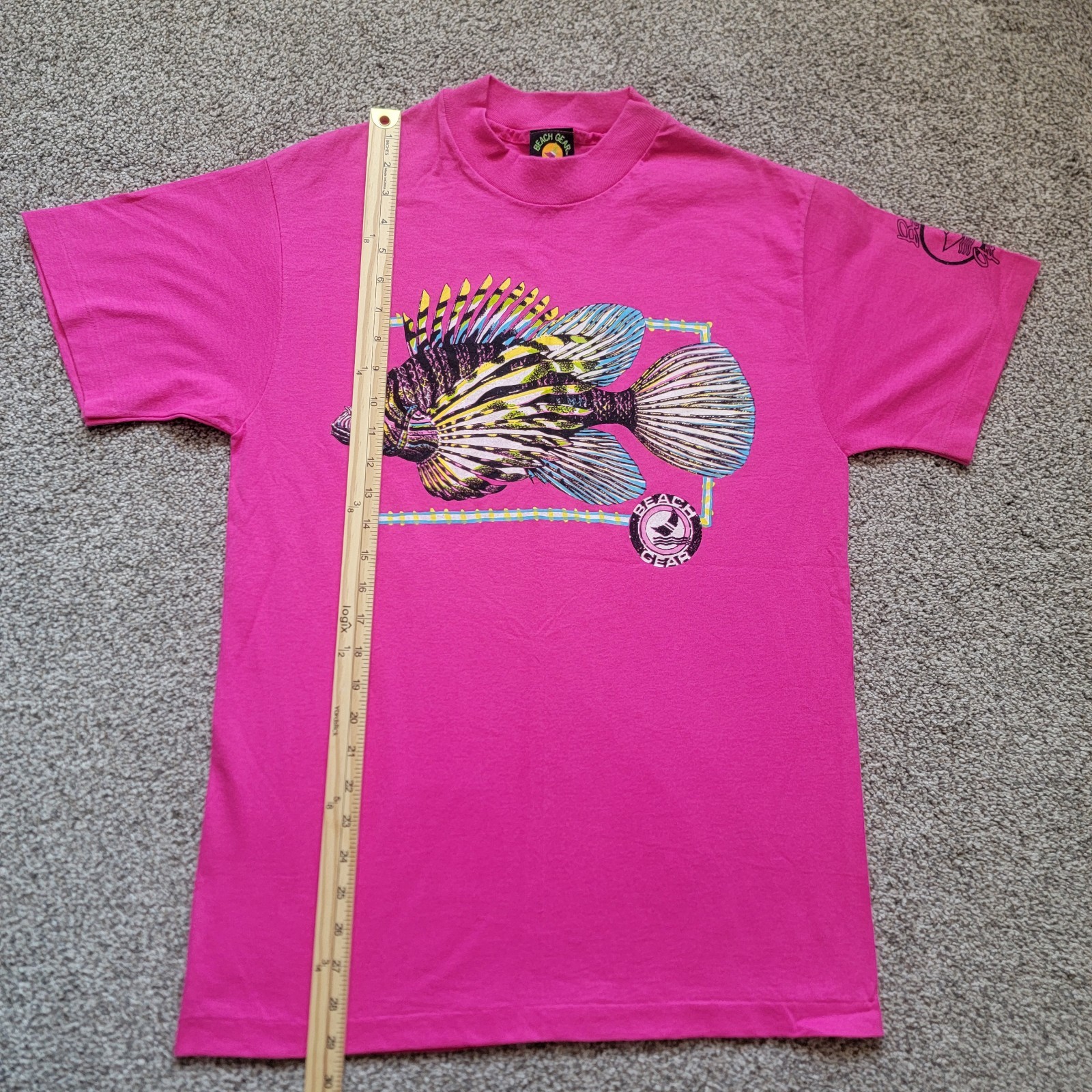 Vintage Beach Gear T Shirt Mens Medium Pink Colorful Fish Graphic Single Stitch gallery
