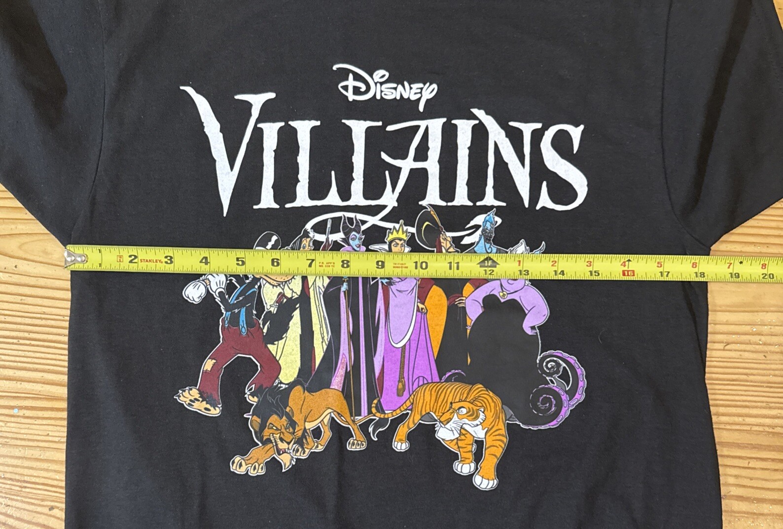 DISNEY VILLAINS Graphic T-Shirt Size Medium Animation Shirt Walt Disney gallery