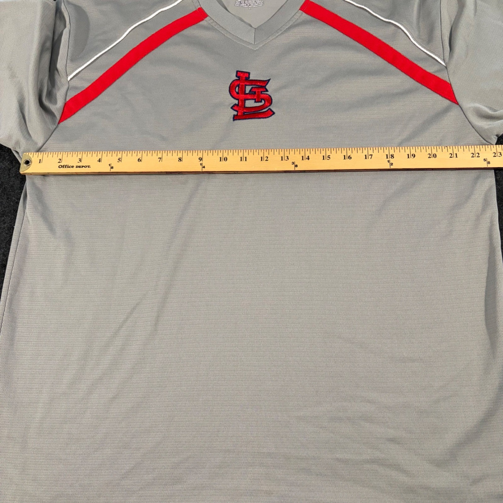 MLB St Louis Cardinals Jersey Mens Large Gray Red V-Neck Performance Shirt Fan gallery
