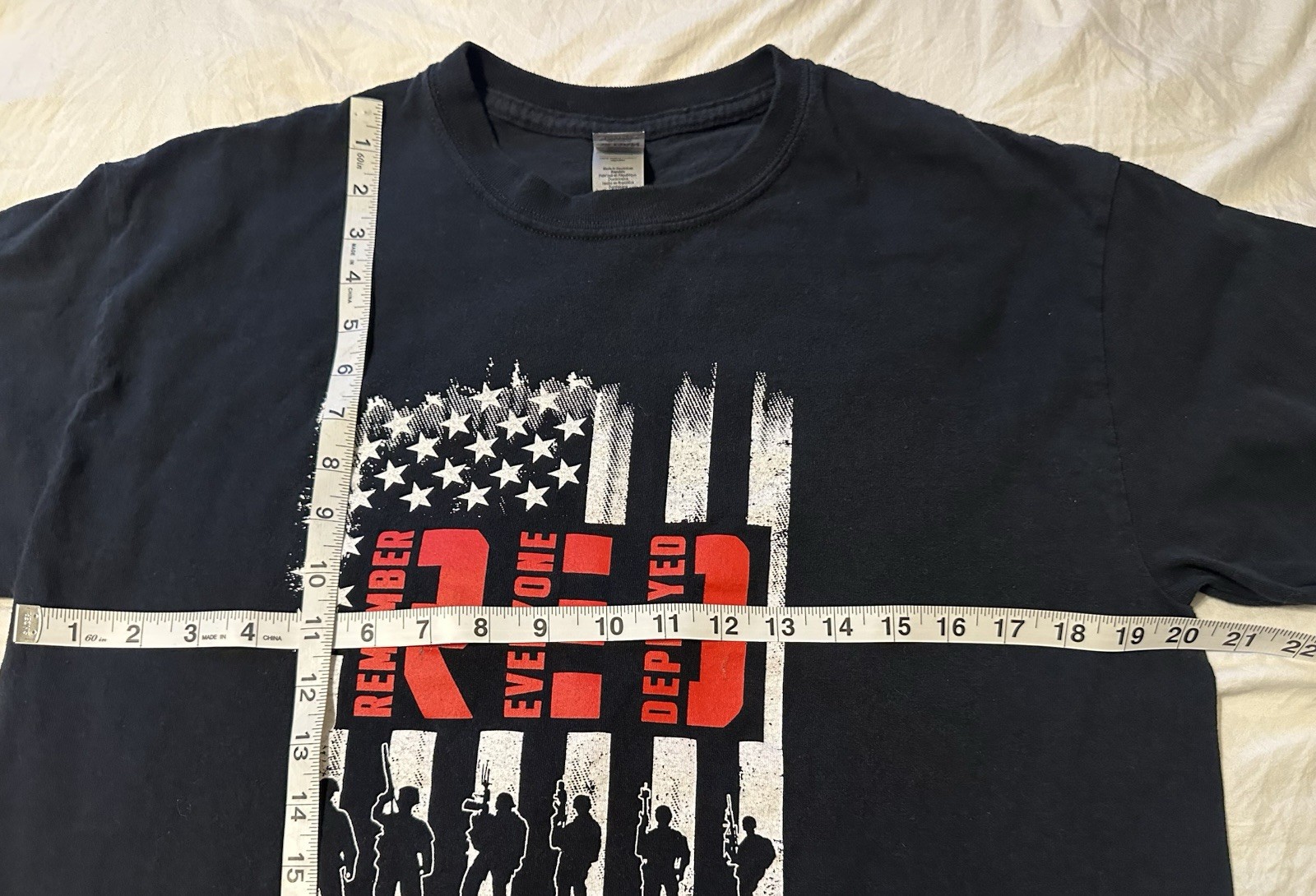 Remember Everyone Deployed Patriotic Tribute American Veteran Tshirt Adult sz L gallery