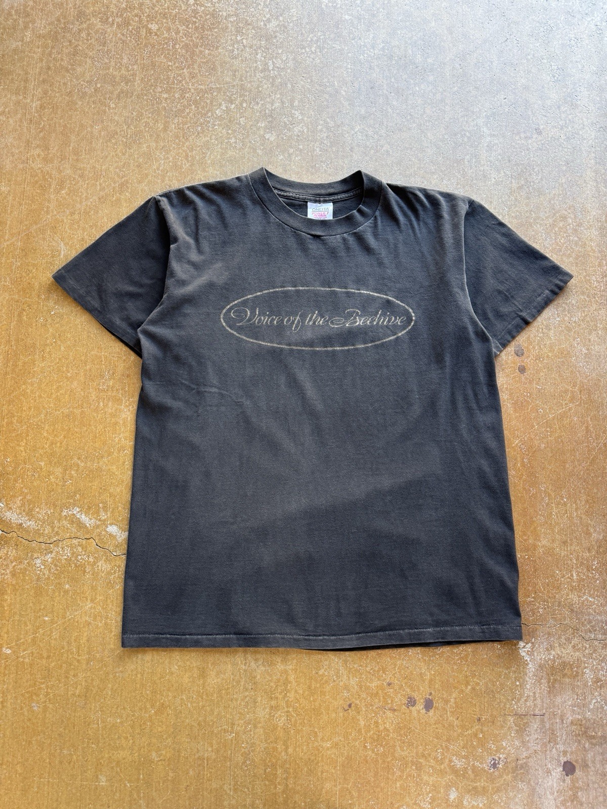 Vintage 90s Voices of the Beehive Pop Band Faded Black T-Shirt XL USA Made Music