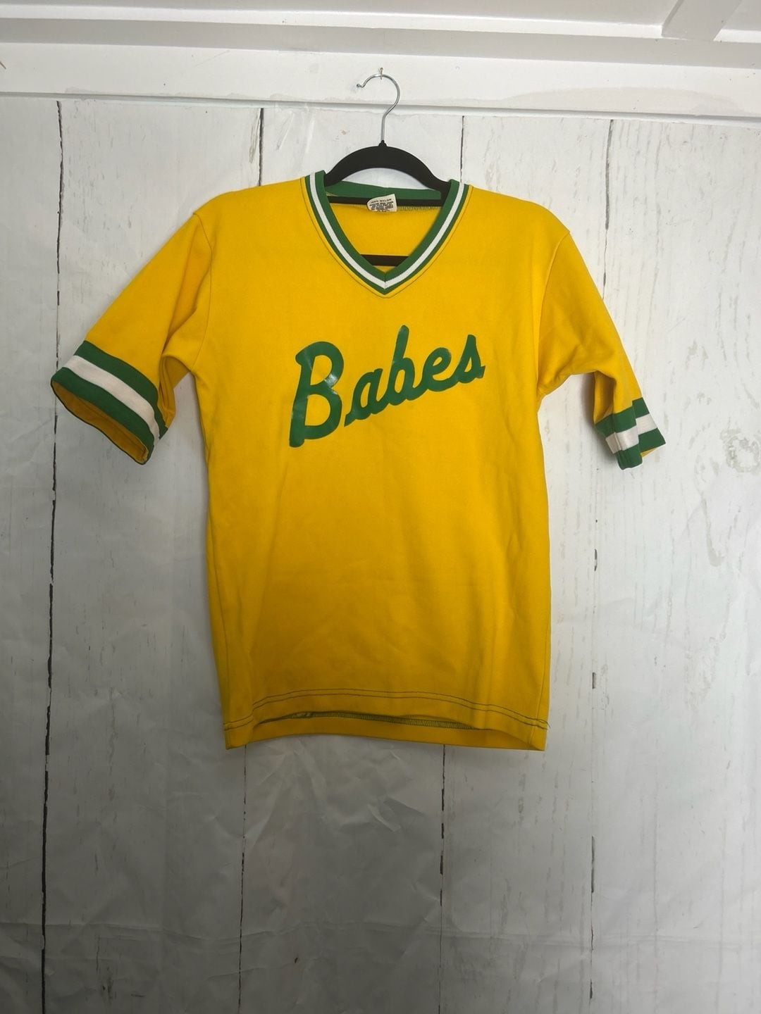 Vintage Downerwear Babes Graphic Number 8 V-Neck Jersey T-Shirt gallery