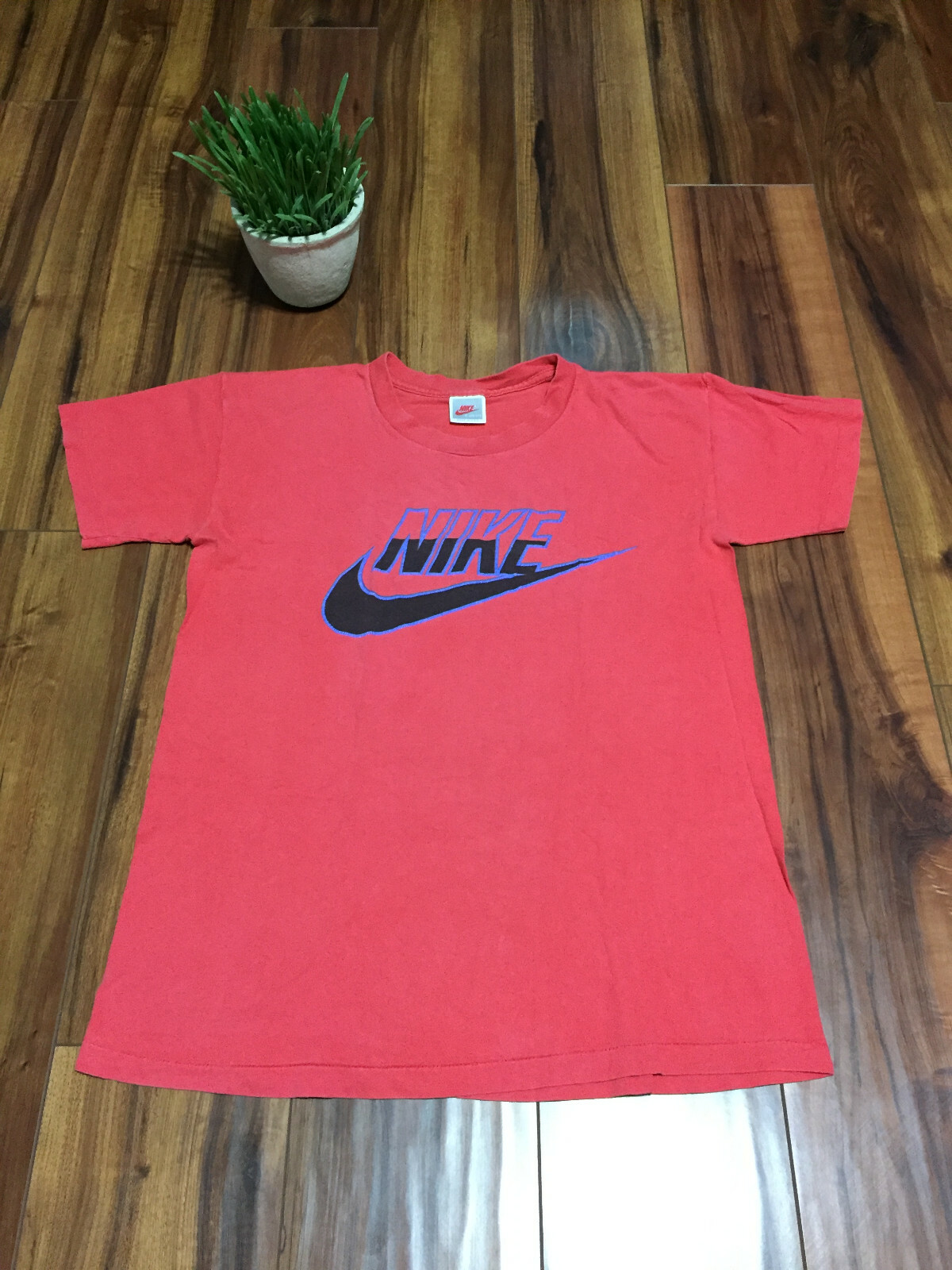 vtg 90’s NIKE mens “SPELLOUT LOGO” red tag MADE IN USA t-shirt SMALL