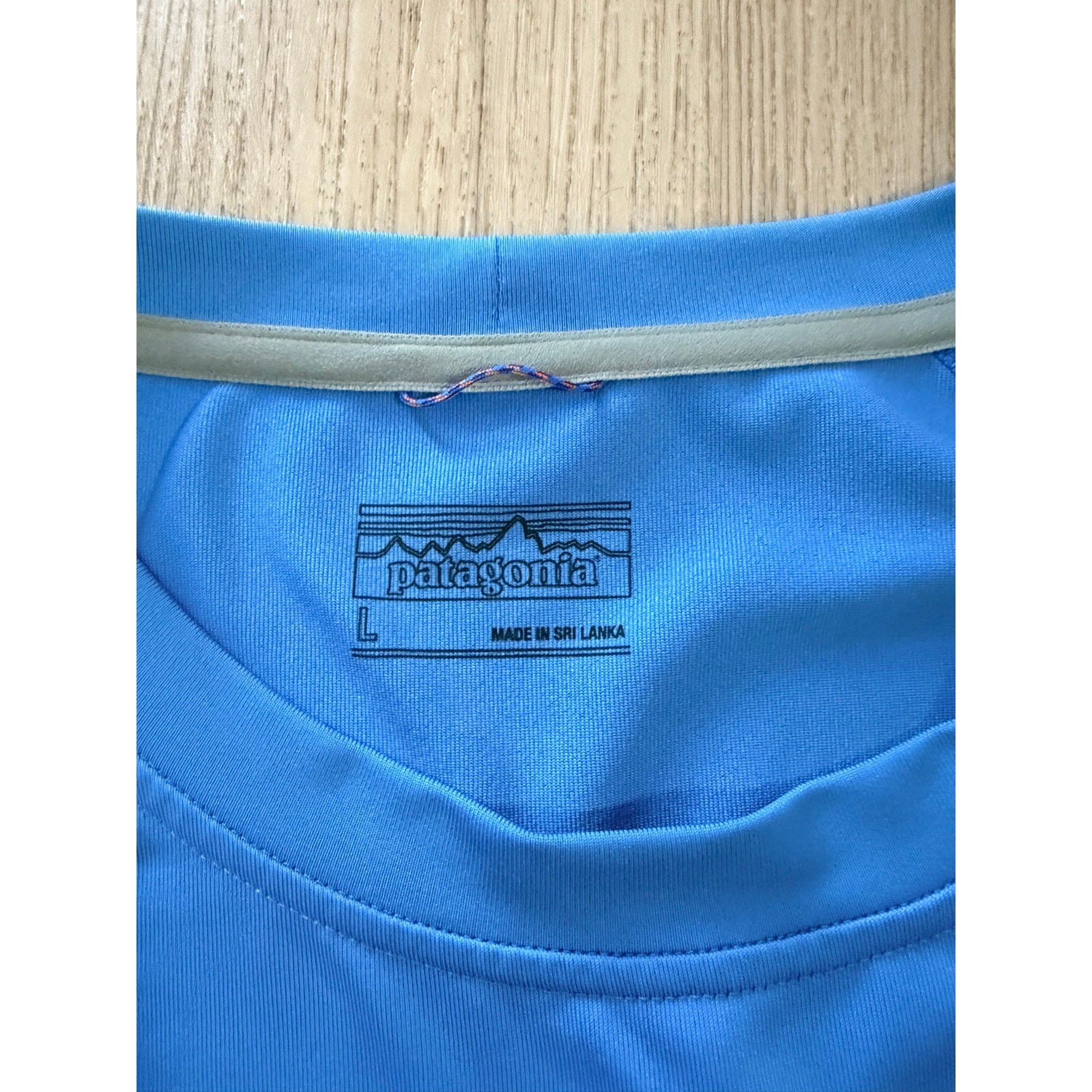 Patagonia Men's Long Sleeve Blue Spandex Jersey Shirt Sz L gallery