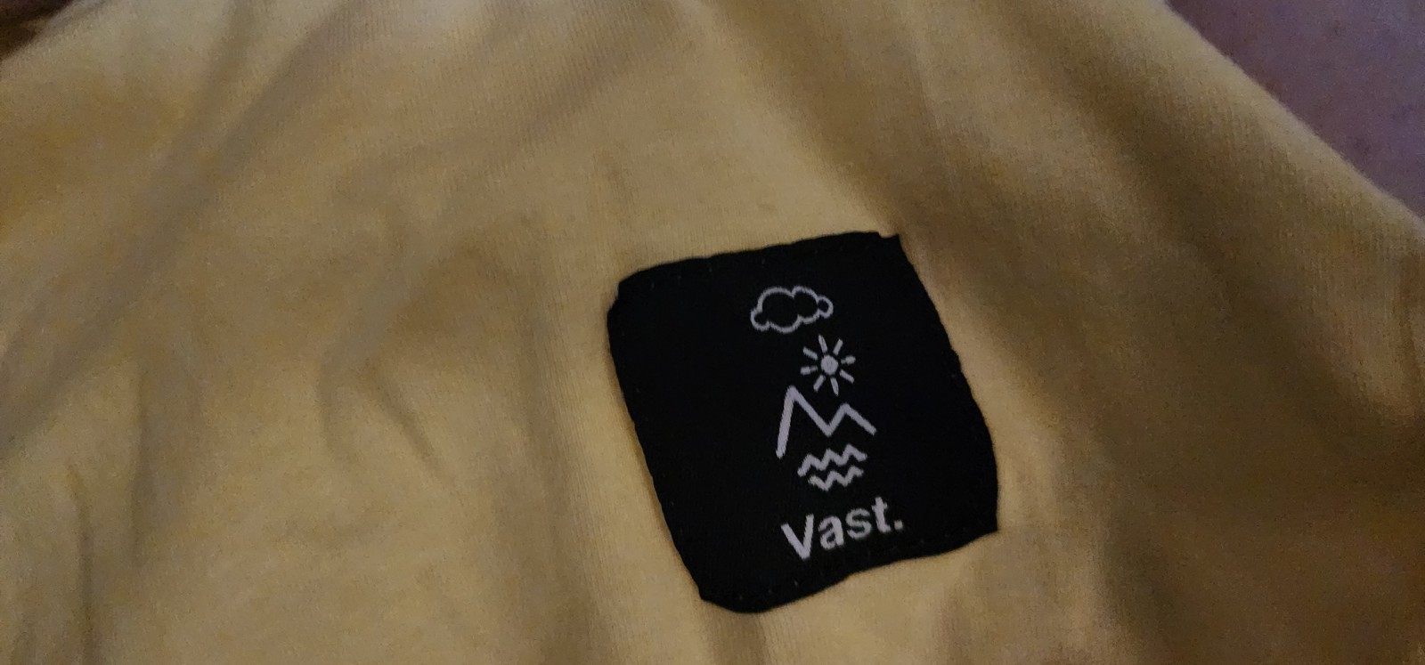 Vast Life Surfer Tee Shirt Beach Outdoor Long Sleeve Yellow Medium NWT CR80 gallery