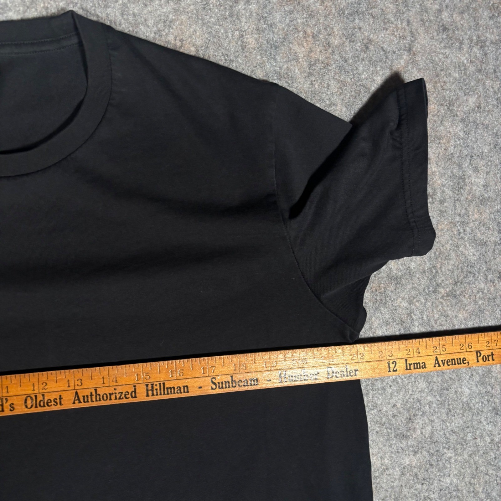 Uniqlo T-Shirt Mens Large Black Cotton Blend Short Sleeve Crew Neck 455357 6739 gallery