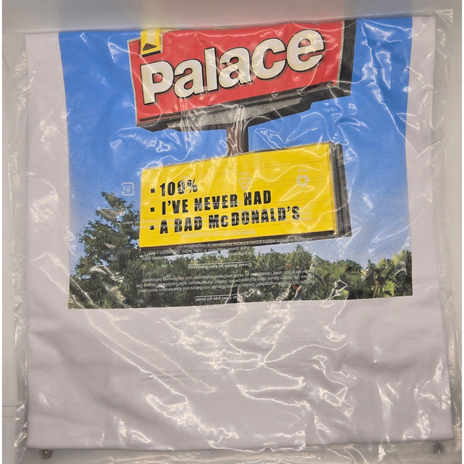 MCDONALDS X PALACE WHITE McD/PALACE LOGO T-SHIRT SIZE SMALL 2020 - (NWT) gallery