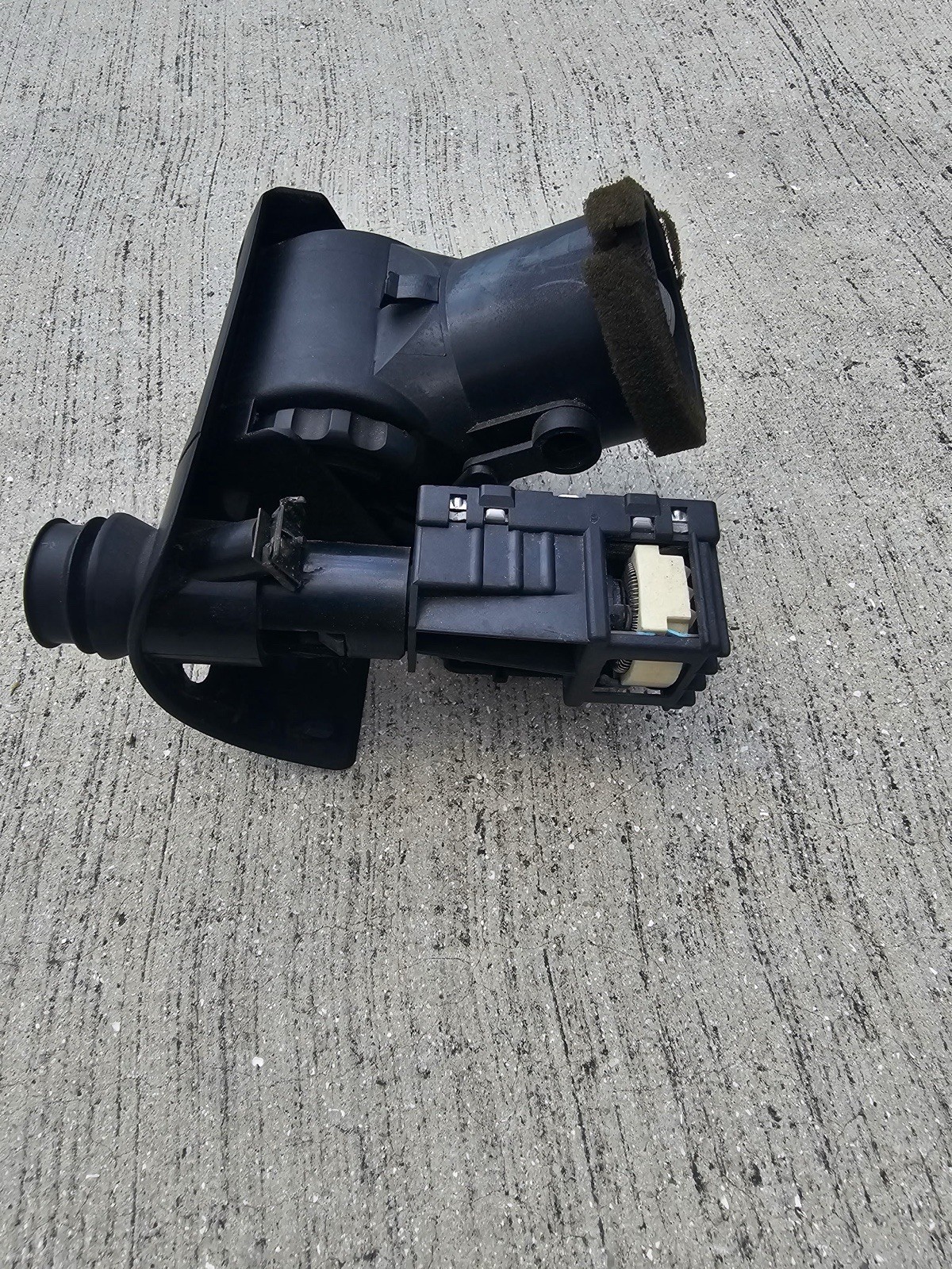 1996-2002 BMW Z3 Driver Side Ac Vent With Headlight Switch Controls Assembly