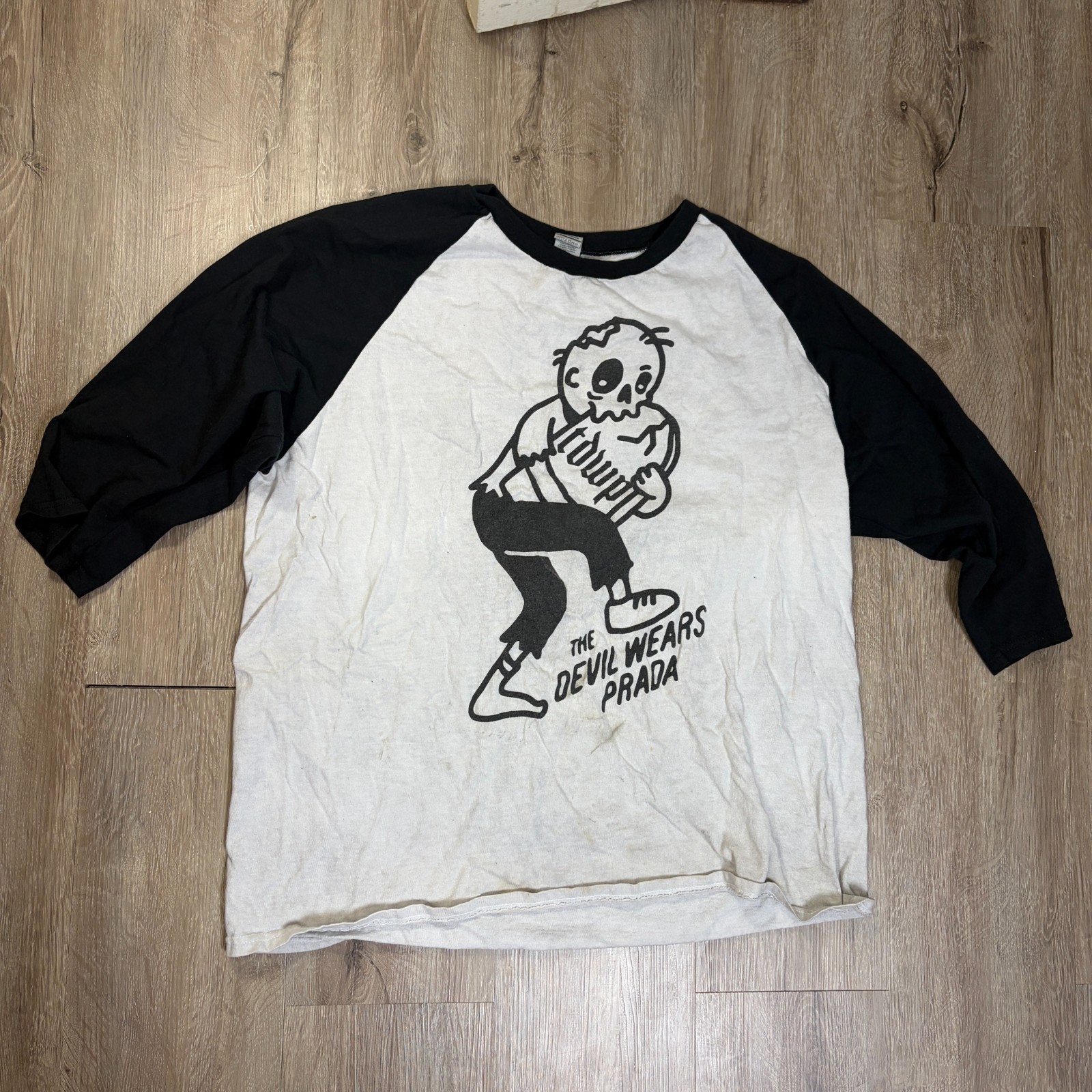 The Devil Wears Prada Metalcore 3/4 Sleeve Shirt White Black XL Band Merch gallery