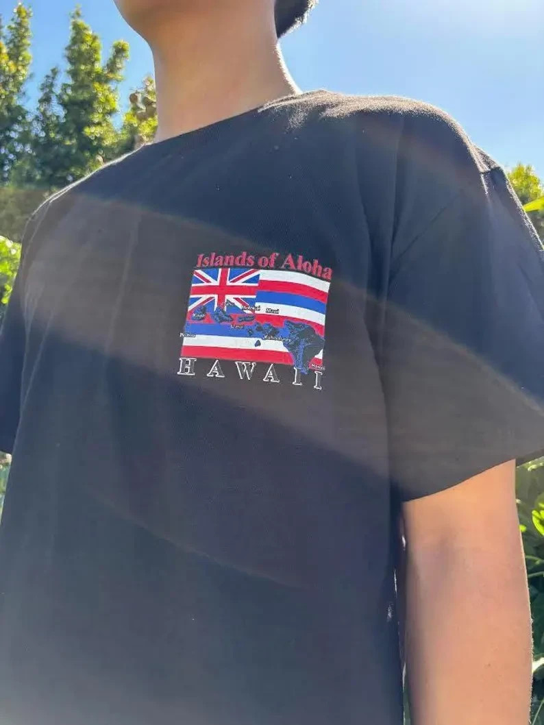 Hawaiian Islands of Aloha Flag Premium Graphic Tee Men Cotton T-Shirt gallery