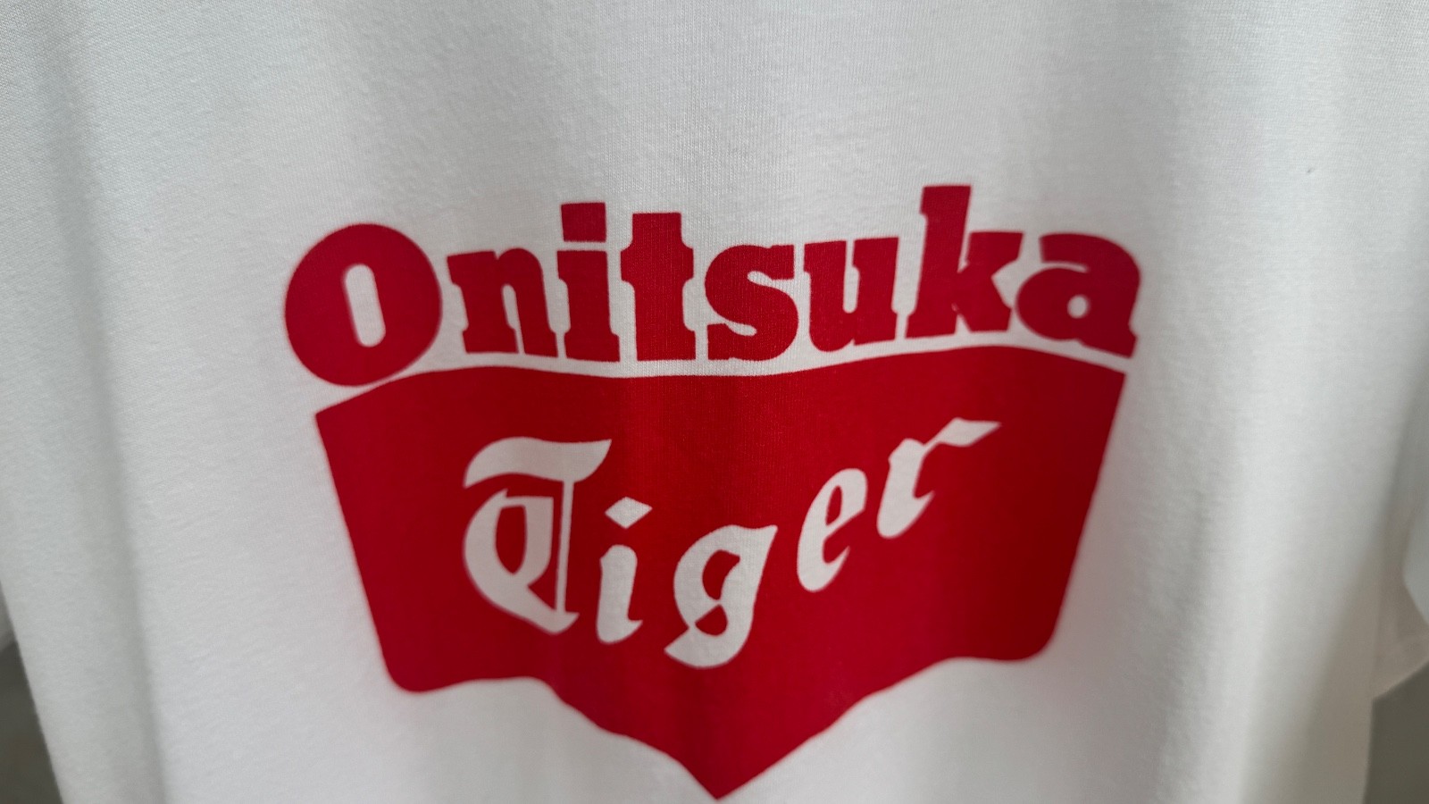 Onitsuka Tiger T-Shirt Mens M White Red Logo Graphic Cotton Tee Casual gallery
