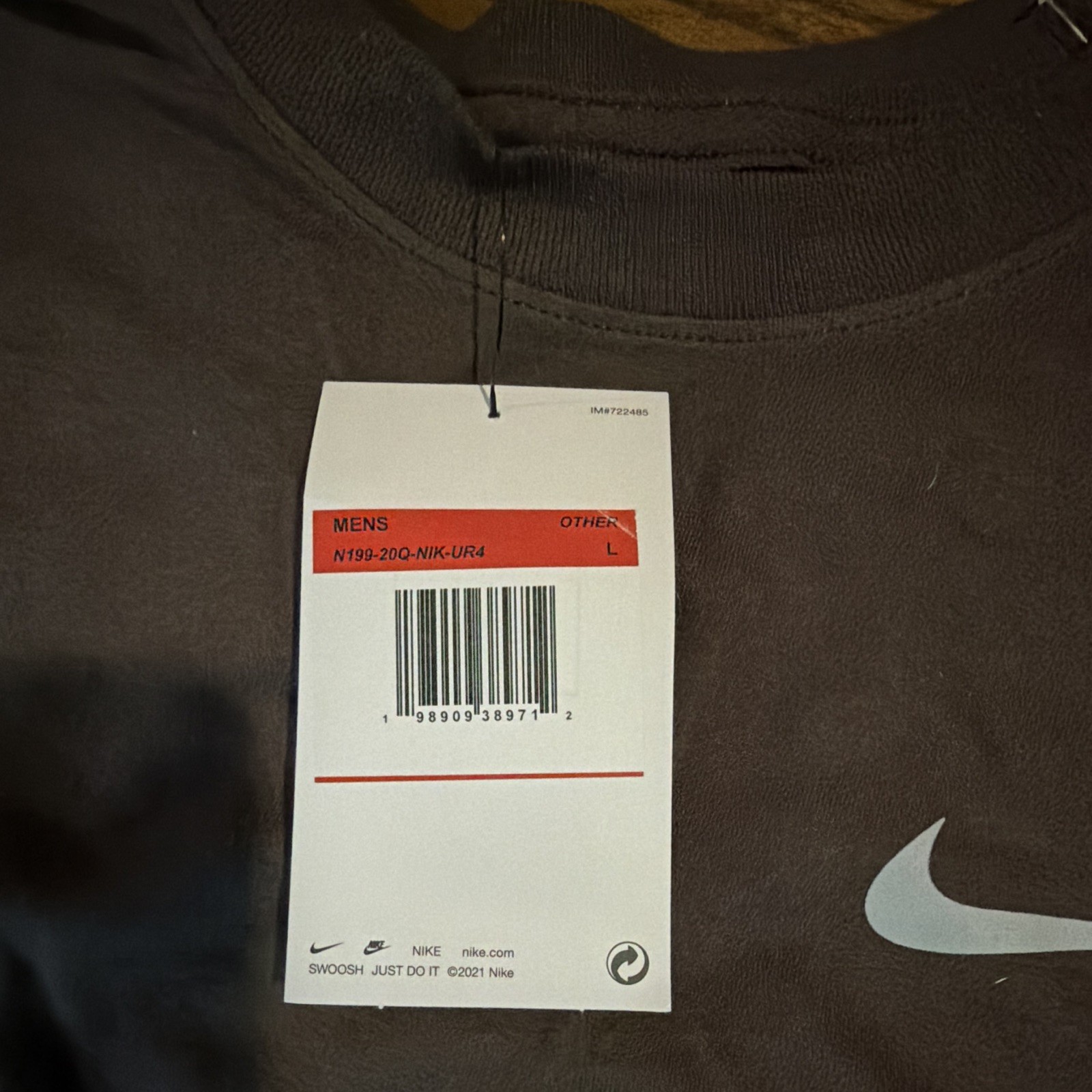 Nike The Nike Tee Men’s Brown Solid Crew Neck Short Sleeve Logo T-Shirt L gallery