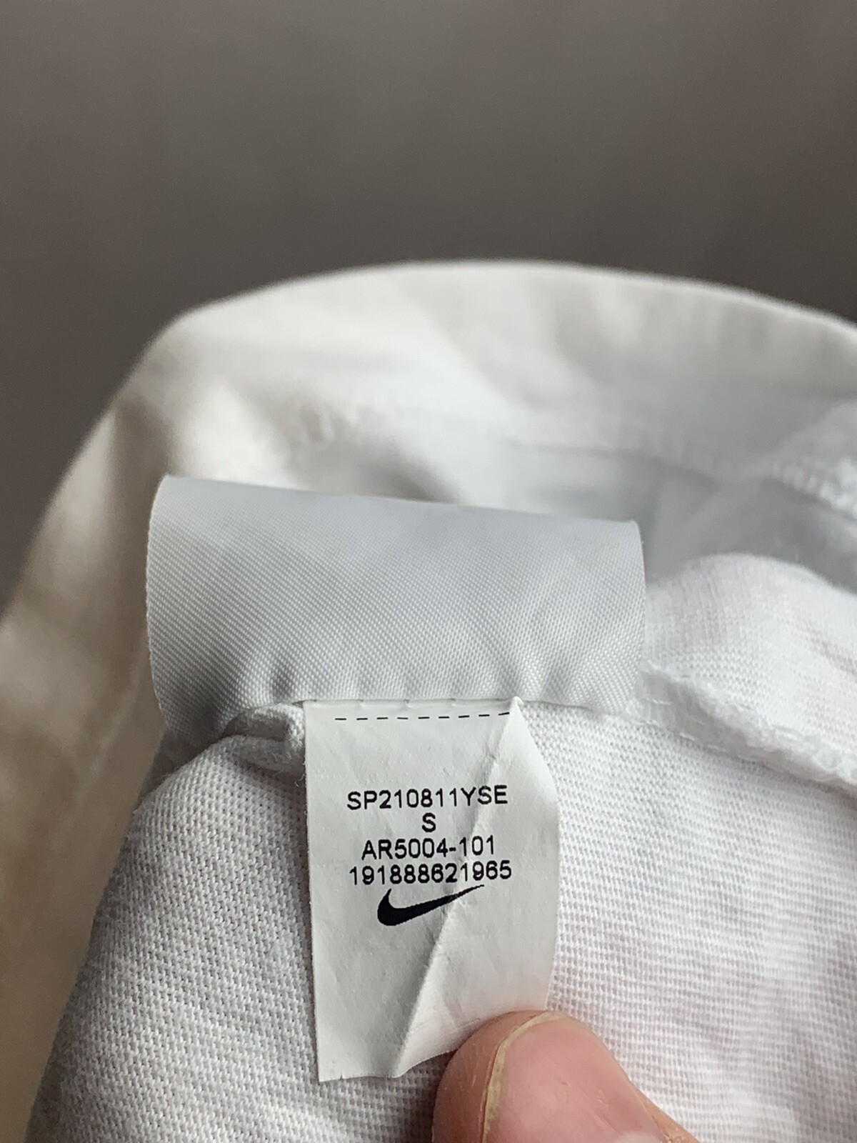 Nike Men's Sportswear Tee Icon Futura White/Black T-Shirts AR5004-101 gallery