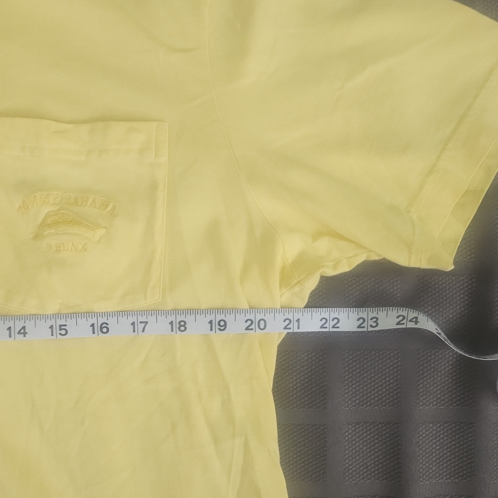 Tommy Bahama Relax Mens L Yellow Solid Pocket Crew Neck Short Sleeve Tee gallery