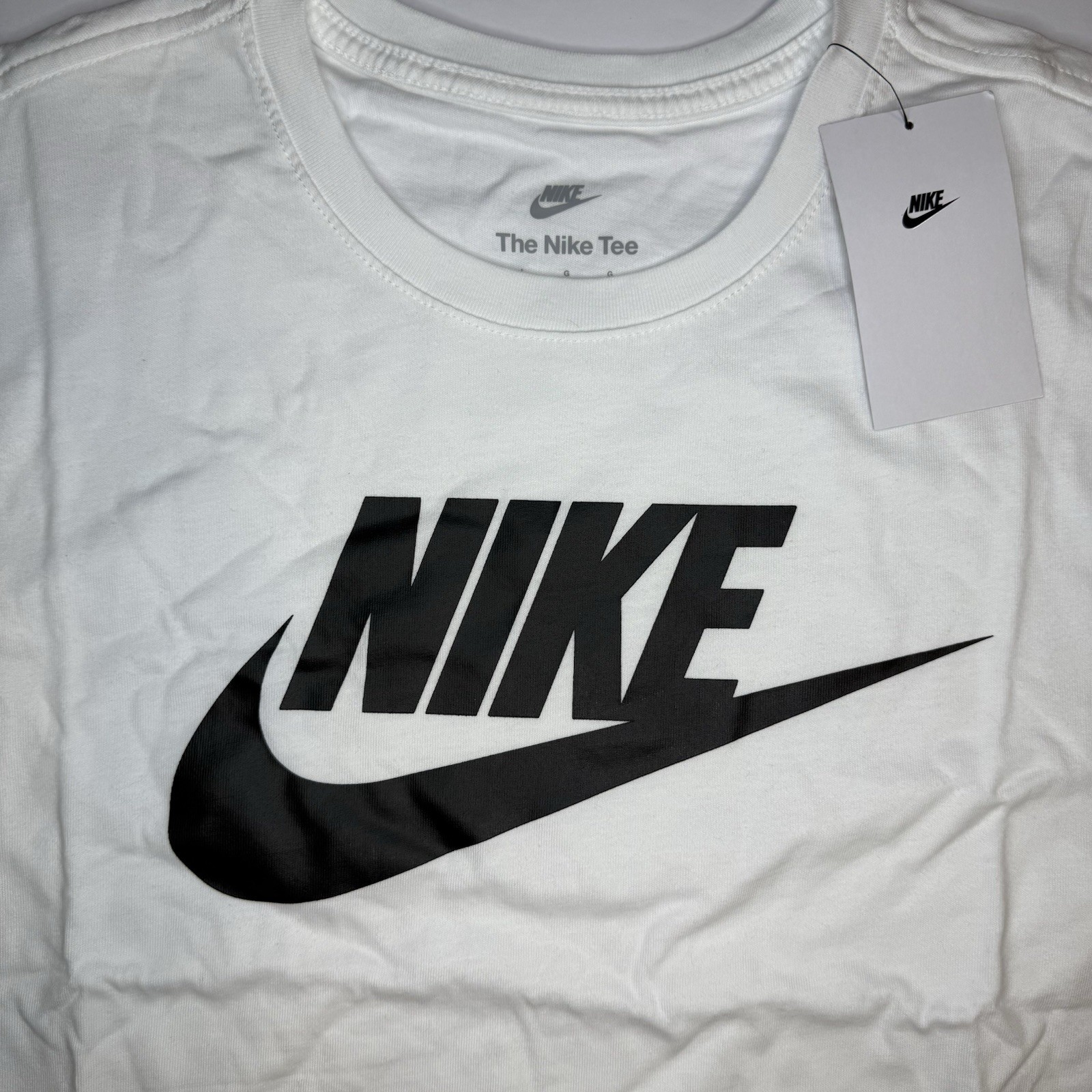 Nike Men’s T-Shirt Large White Black Logo Short Sleeve Crew Neck Casual Tee NWT gallery