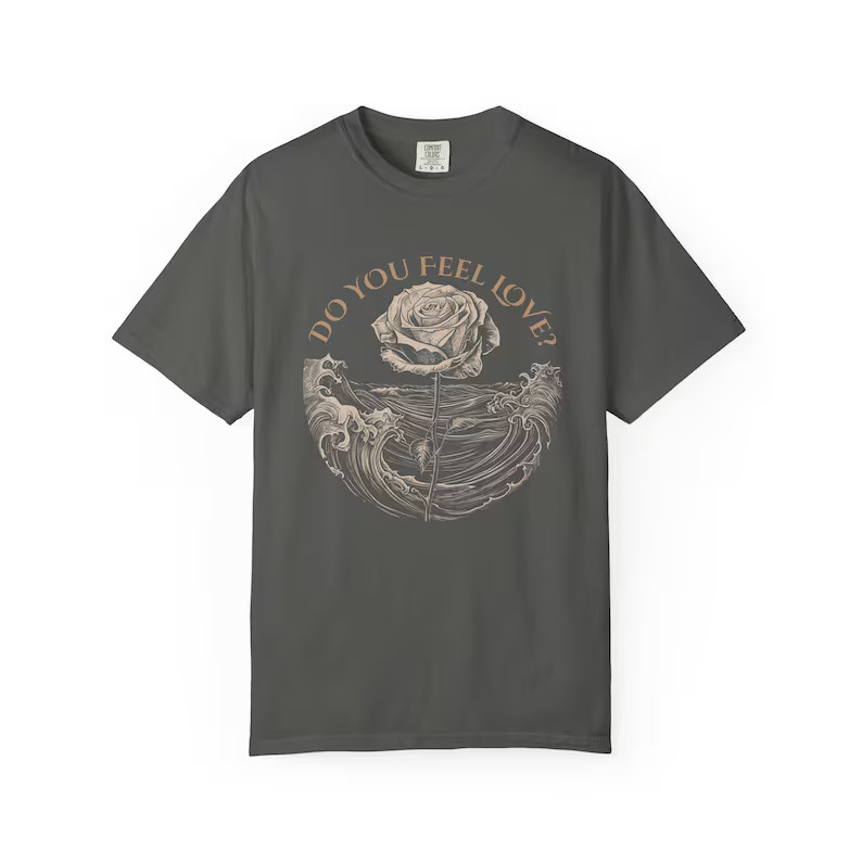 Gothic Vintage Rose Ocean Waves Floral Nature Comfort Tee gallery