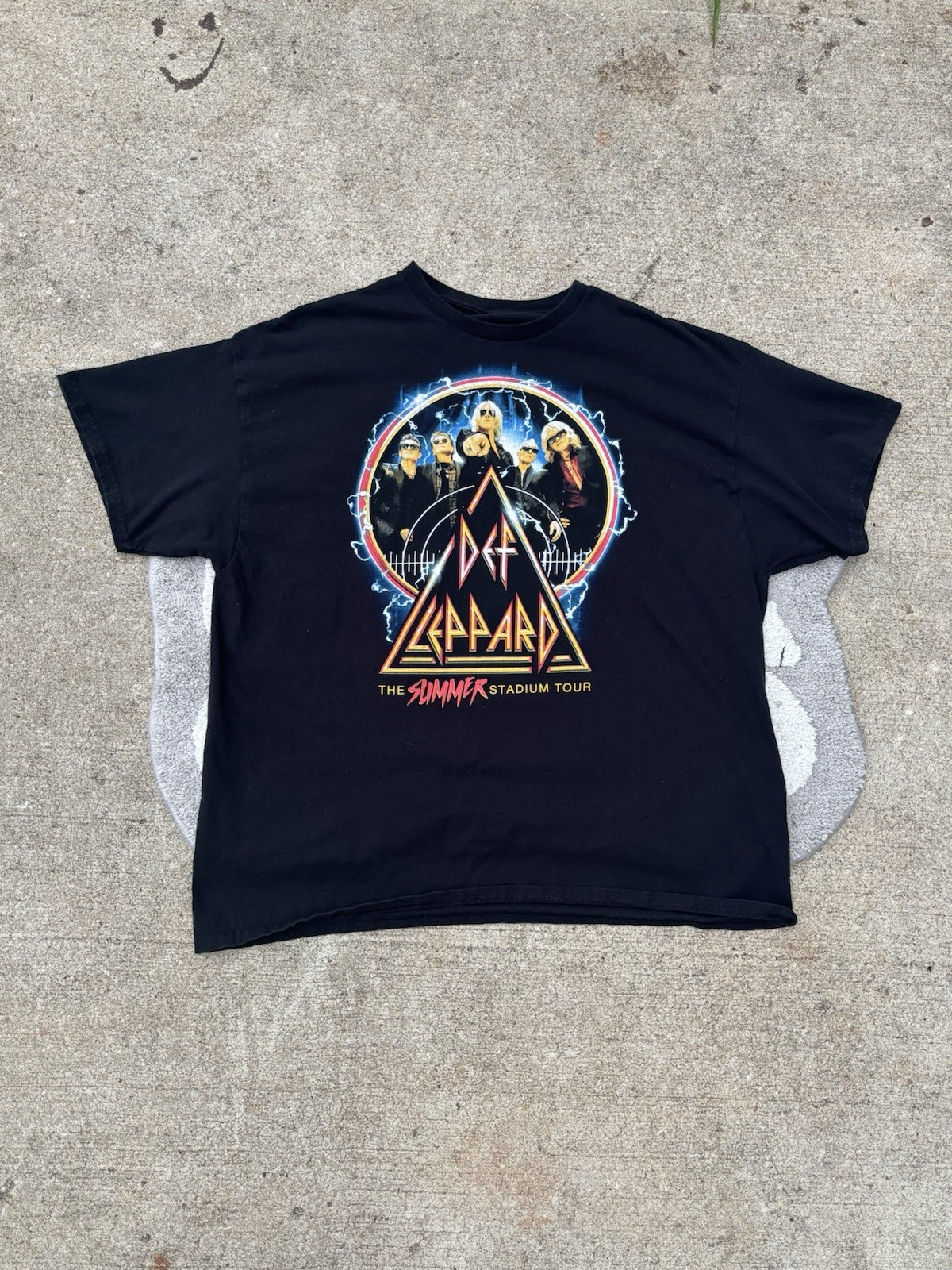 Def Leppard 2024 Summer Stadium Tour Black Rock Band T-Shirt Size X-Large gallery