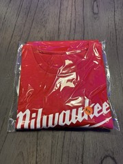 Milwaukee Red Tshirt Xlarge Short Sleeve Logo 100% Cotton Gildan See Measurement