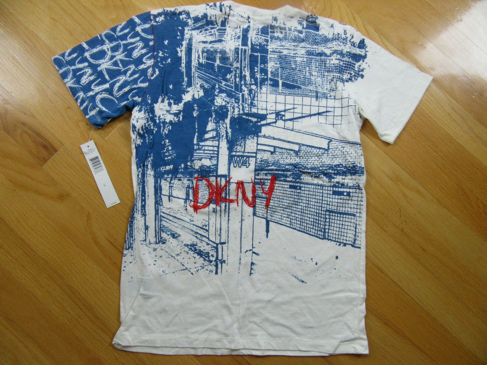 NWT DKNY Boy Cream Graphic T-Shirt 100% Cotton Size L (13-14Y) gallery