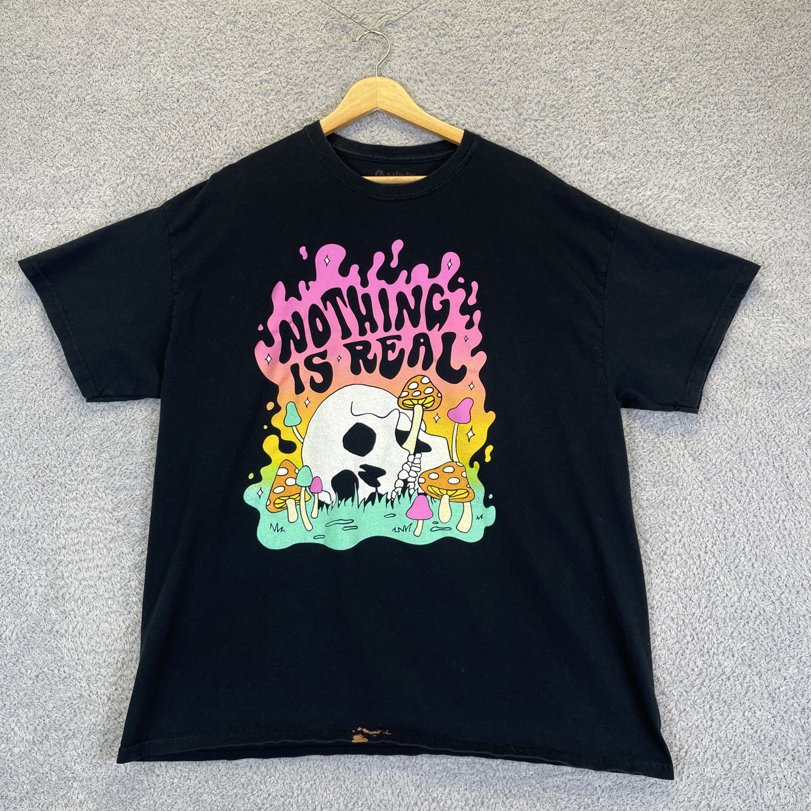 Spencer’s Nothing Is Real Skull Mushroom Graphic T-Shirt Adult Black Size XL