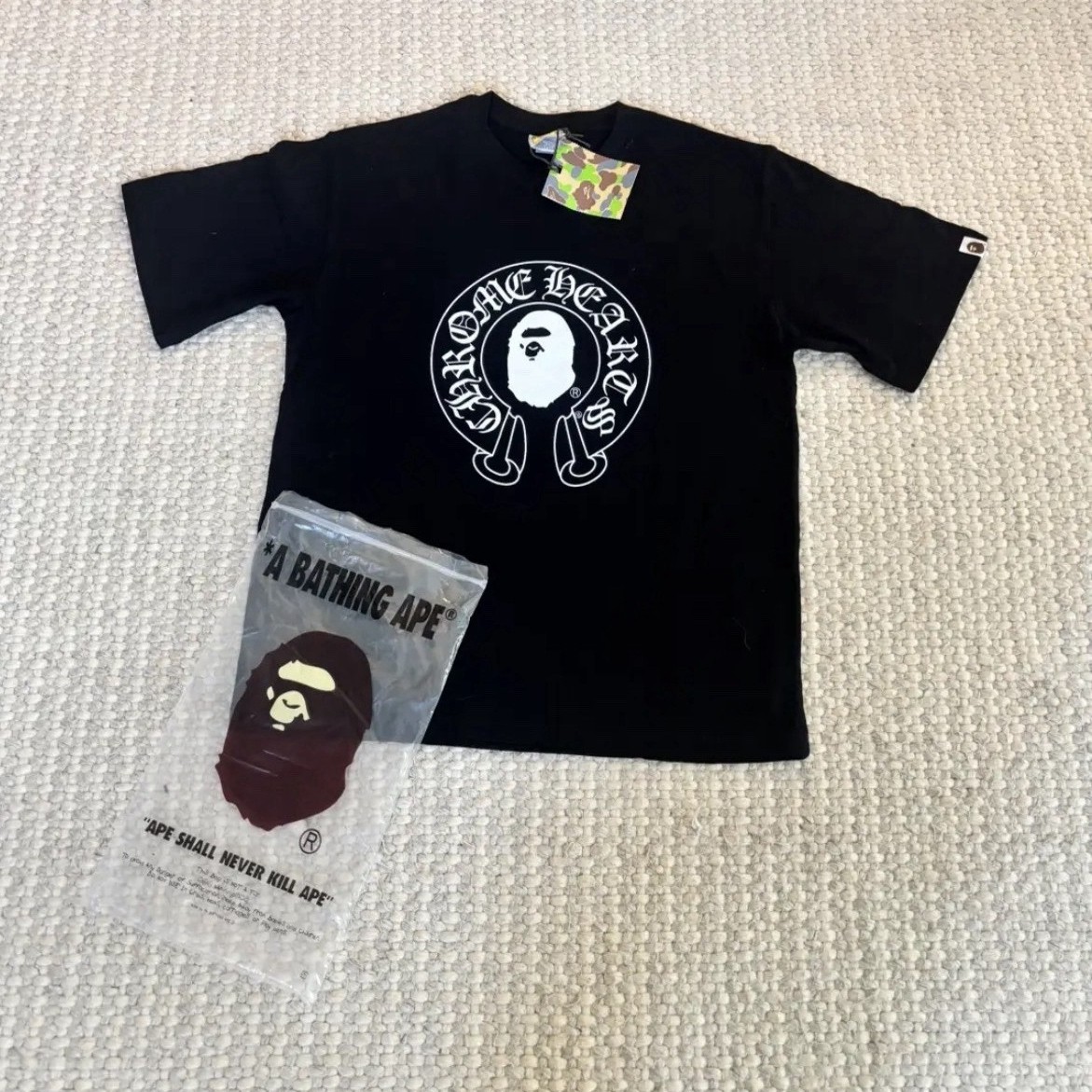 A Bathing Ape BAPE Men's Black Graphic Logo Crew Neck Short Sleeve T-Shirt gallery