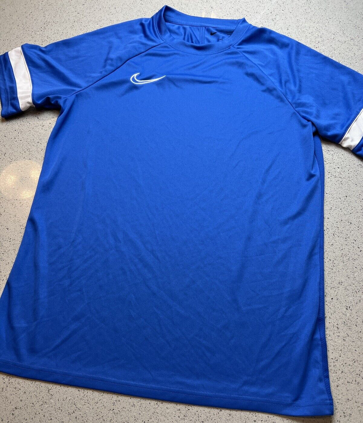 NIKE BLUE EMBROIDERED SWOOSH DRI-FIT T SHIRT SZ L gallery