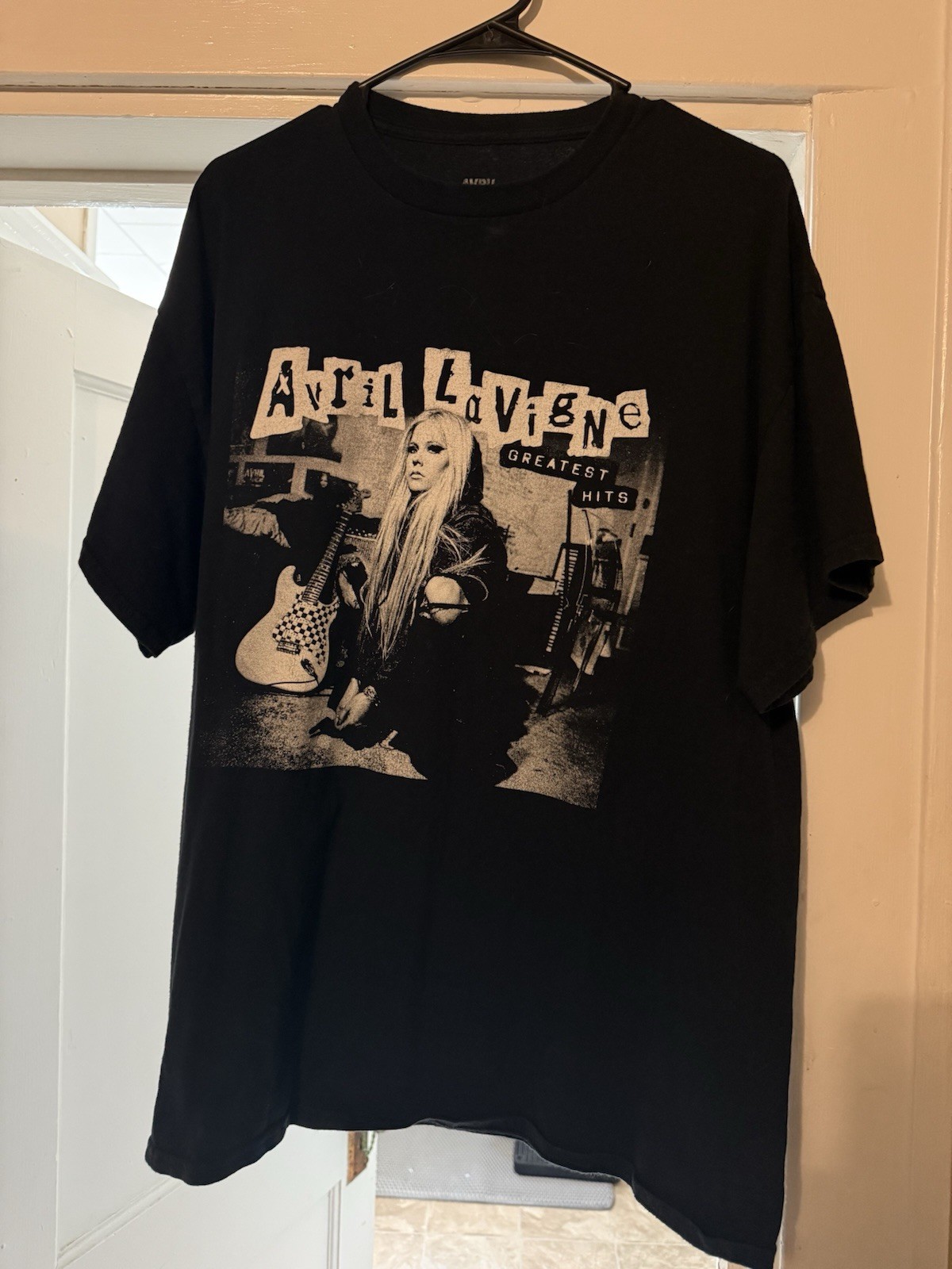 Avril Lavigne concert shirt 2025 Men’s XL gallery