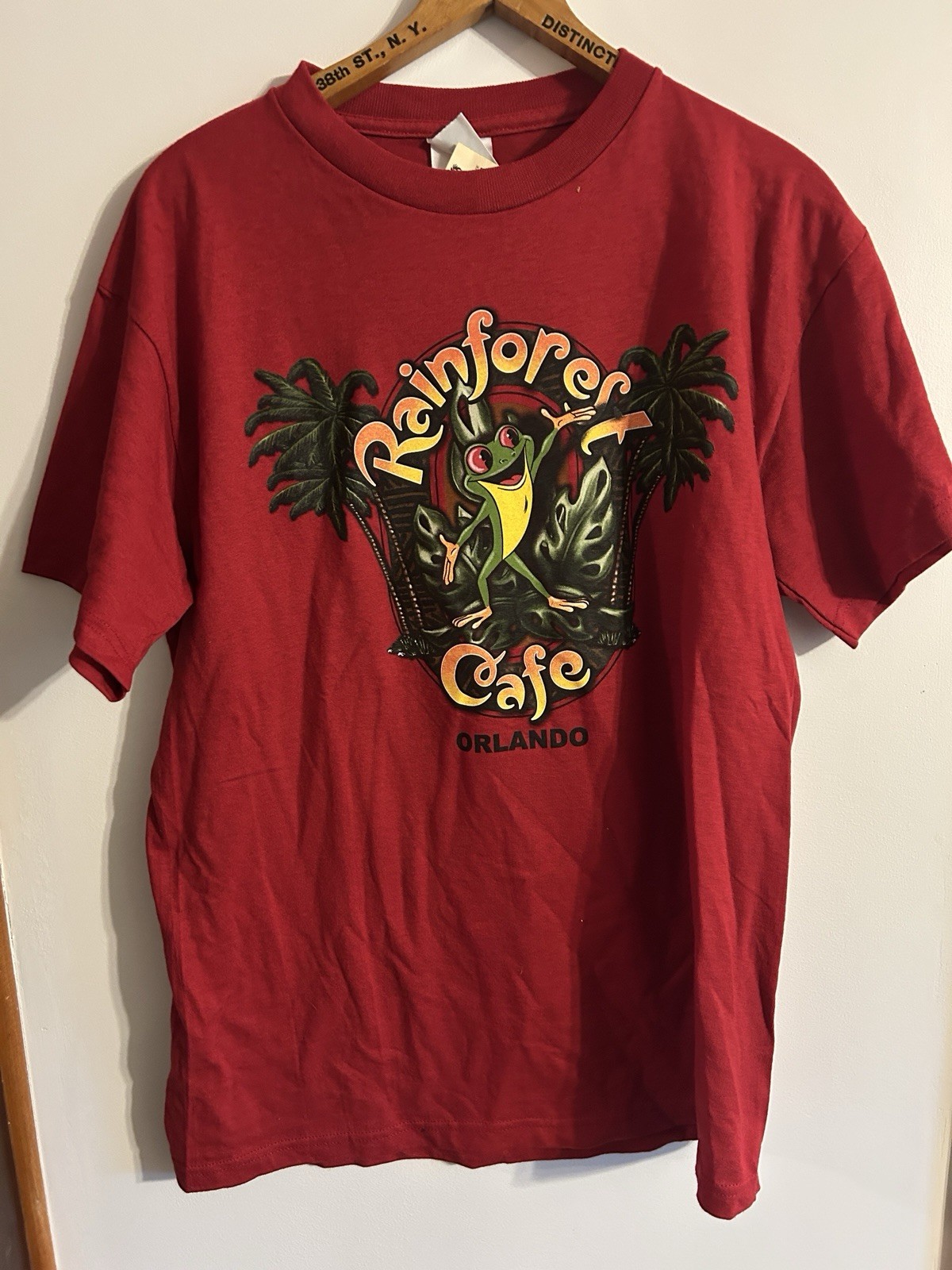 NWT Rainforest Cafe Orlando T Shirt Medium Red Frog Graphic Y2K gallery