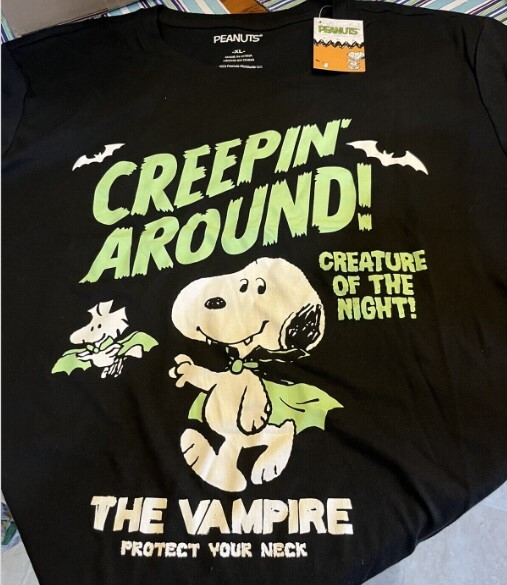 SNOOPY HALLOWEEN VAMPIRE GRAPHIC T-SHIRT - UNISEX SIZING gallery