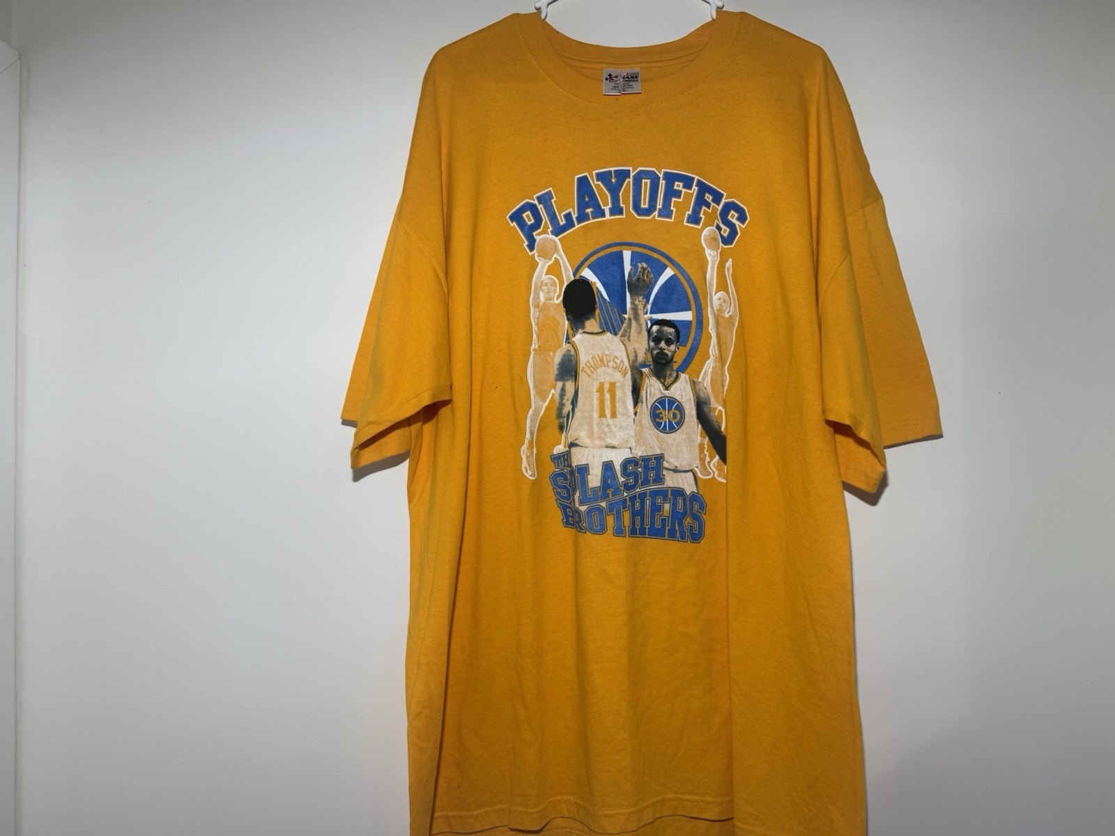 Chase Authentics Men’s 3XL Yellow Splash Brothers Graphic Print Crew Neck Tee