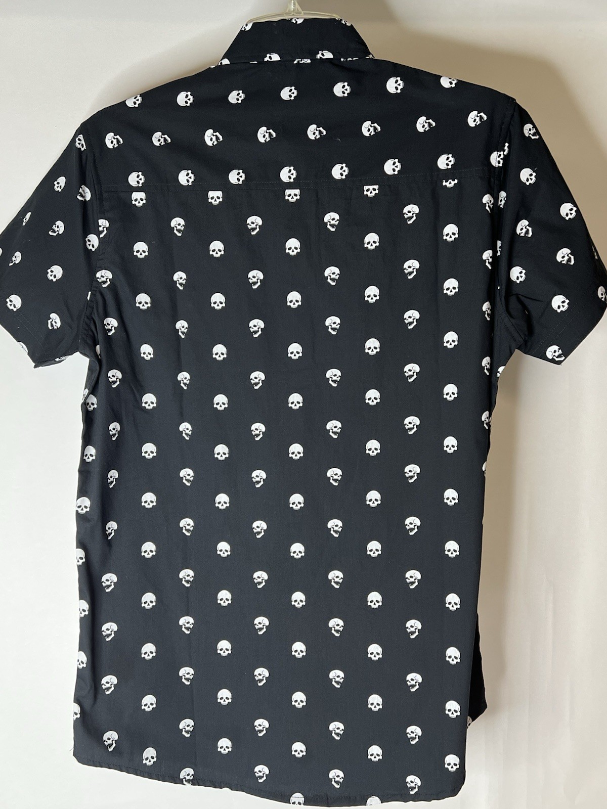 Skull Print Halloween Goth Young Man sz SMALL Collared Buttoned Shirt NEW w/TAGS gallery