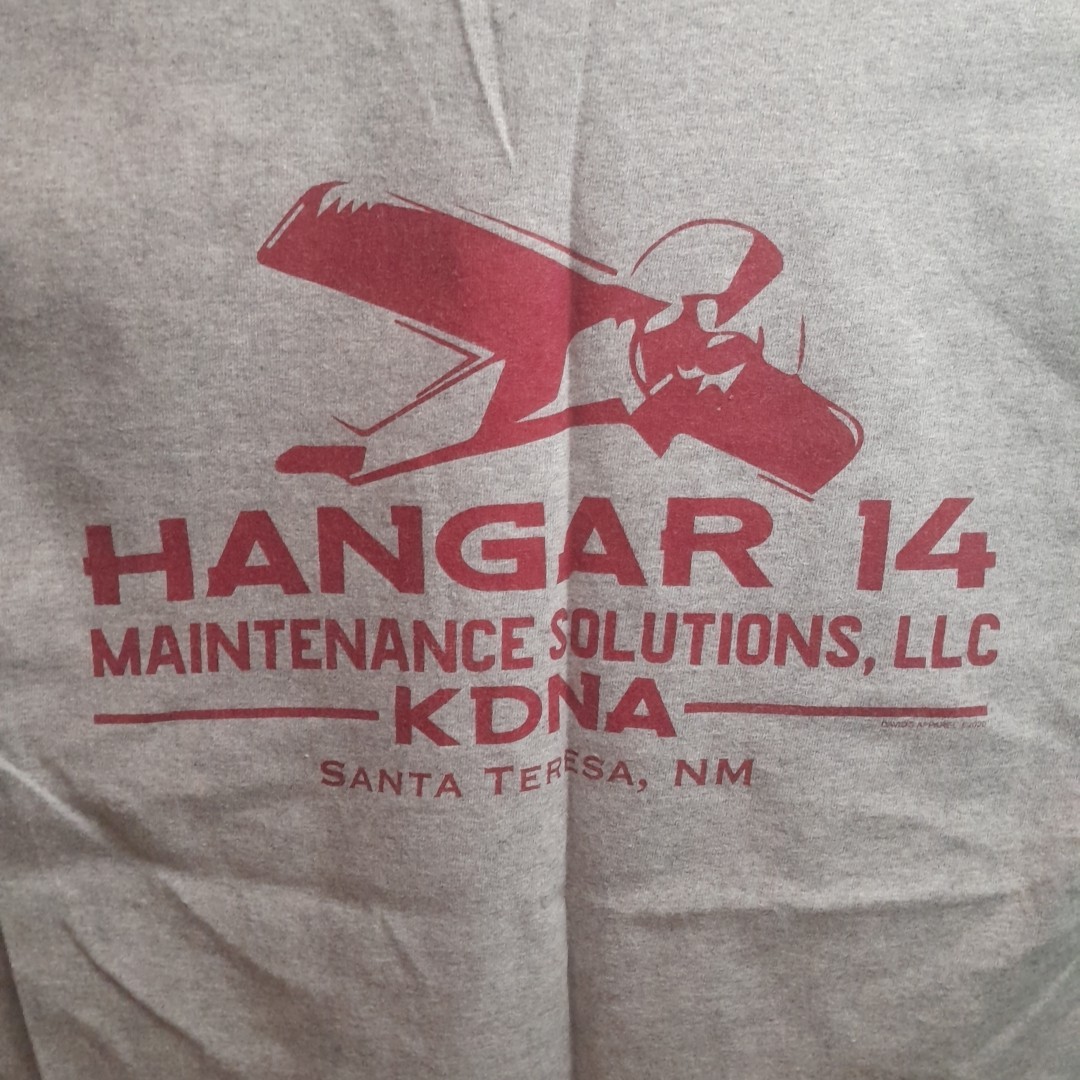 Lot Of 6 Santa Teresa, New Mexico Airport T Shirt "Hanger 18" Size Small gallery