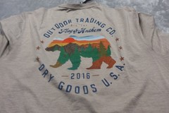 Flag & Anthem Multi Color Bear Beige T-shirt Size L NWT