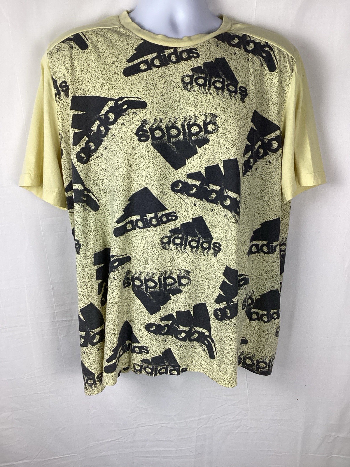 ADIDAS Men’s Size XL Multi Sport Black Yellow Logo Short Sleeve Gym Running