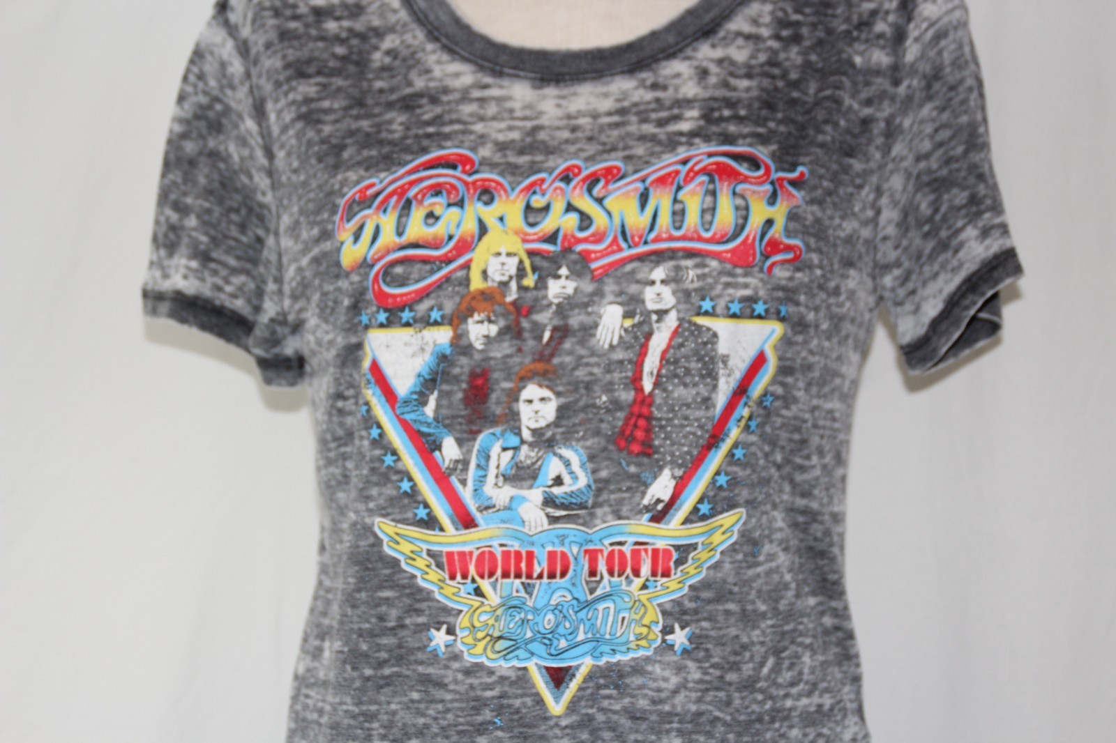 Aerosmith Womens World Tour T-Shirt Size Medium Multicolor Graphic Gray Burnout gallery